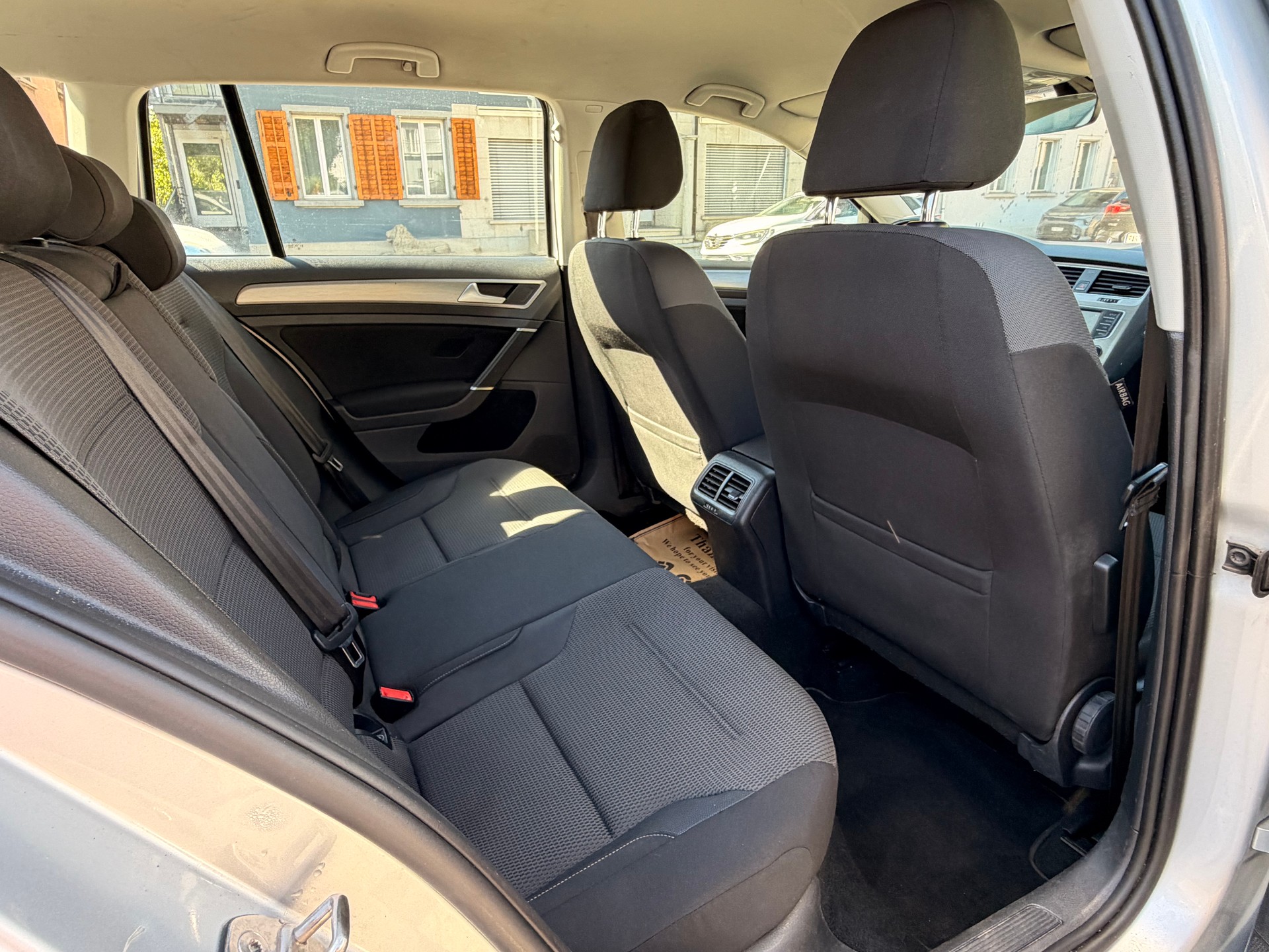 VW Golf Variant 1.6 TDI Trendline 4Motion-image-11