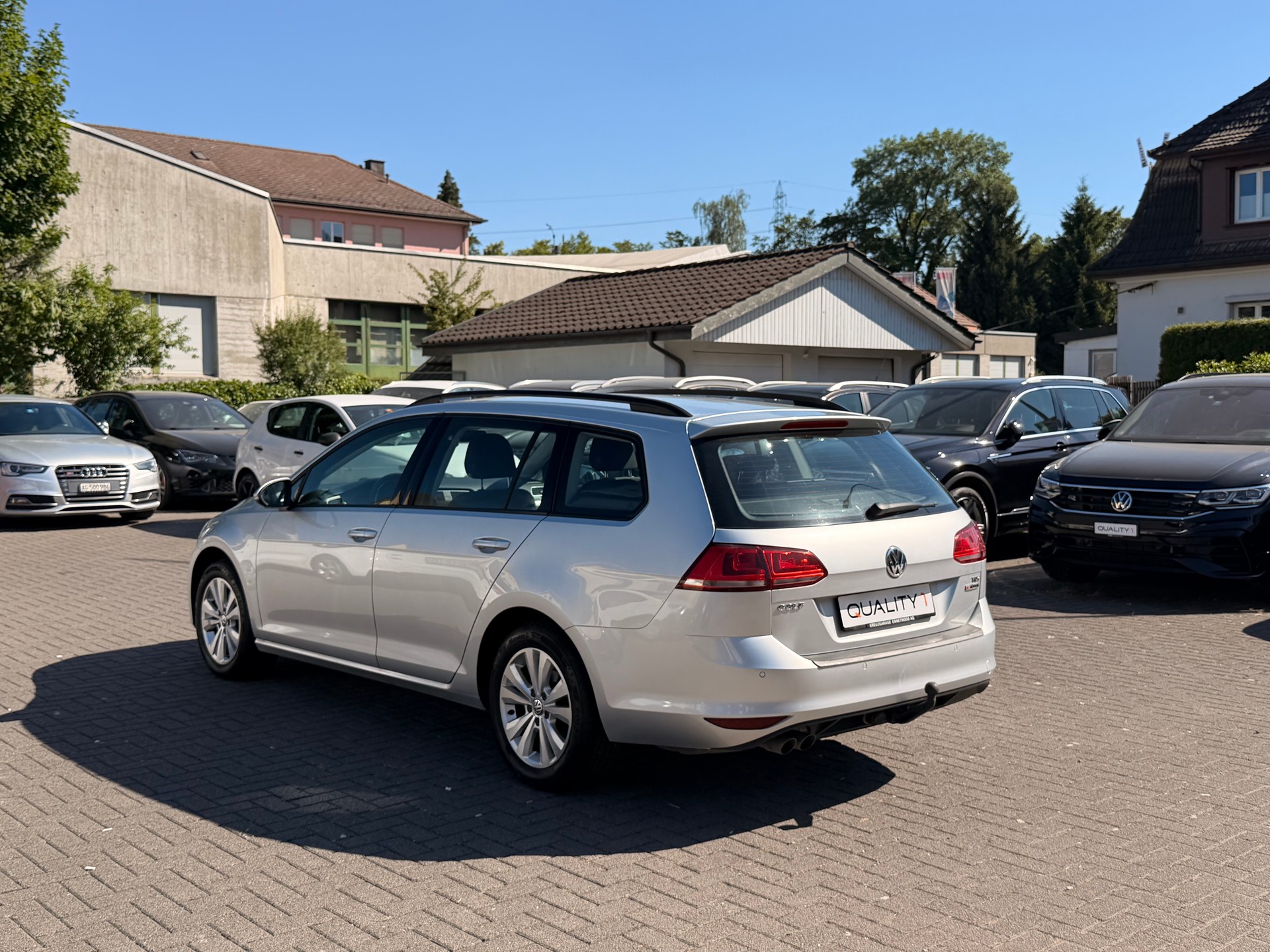 VW Golf Variant 1.6 TDI Trendline 4Motion-image-15