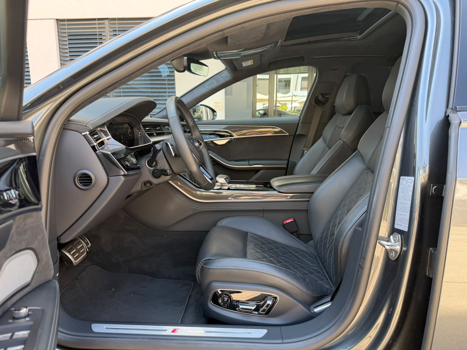 AUDI A8 50 TDI quattro tiptronic-image-5