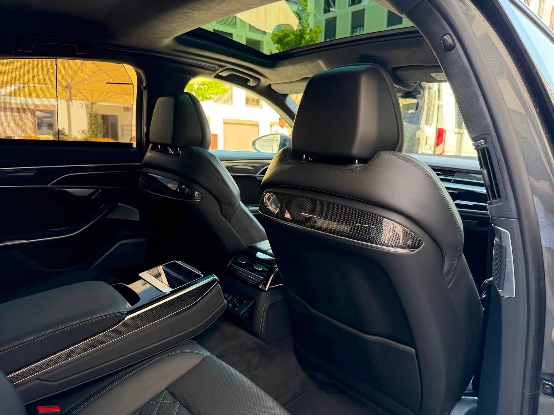 AUDI A8 50 TDI quattro tiptronic-image-16