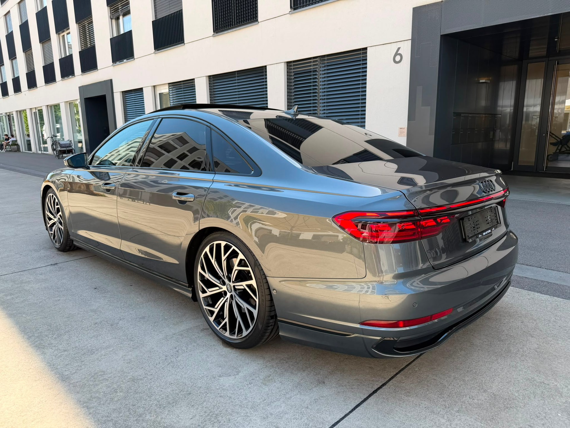 AUDI A8 50 TDI quattro tiptronic-image-2