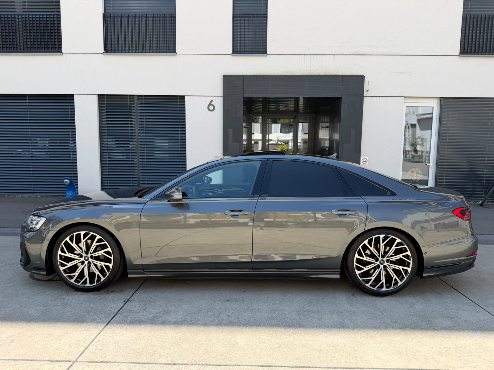 AUDI A8 50 TDI quattro tiptronic-image-1