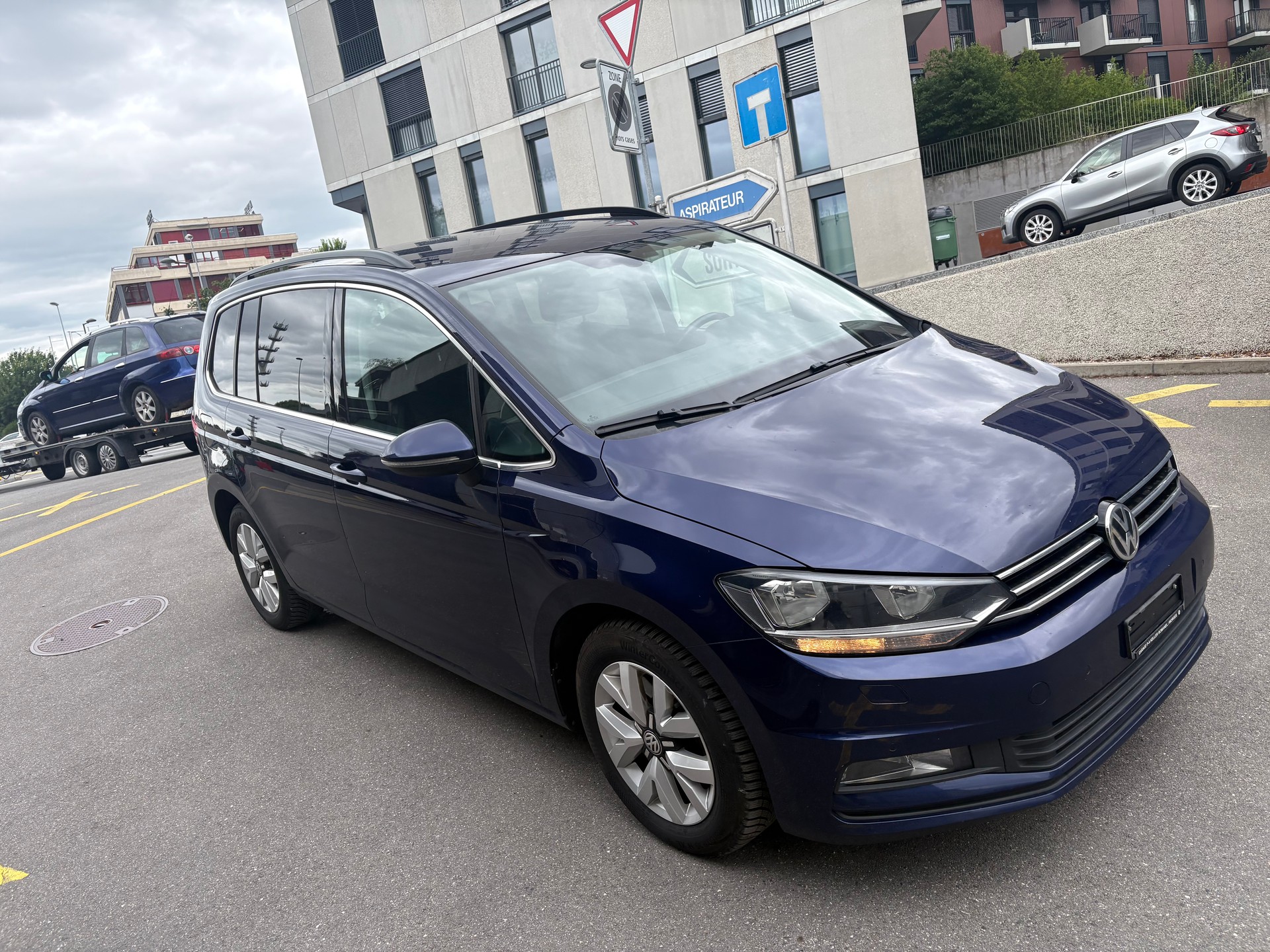 VW Touran 1.4 TSI BlueMotion Technology Highline DSG-image-4