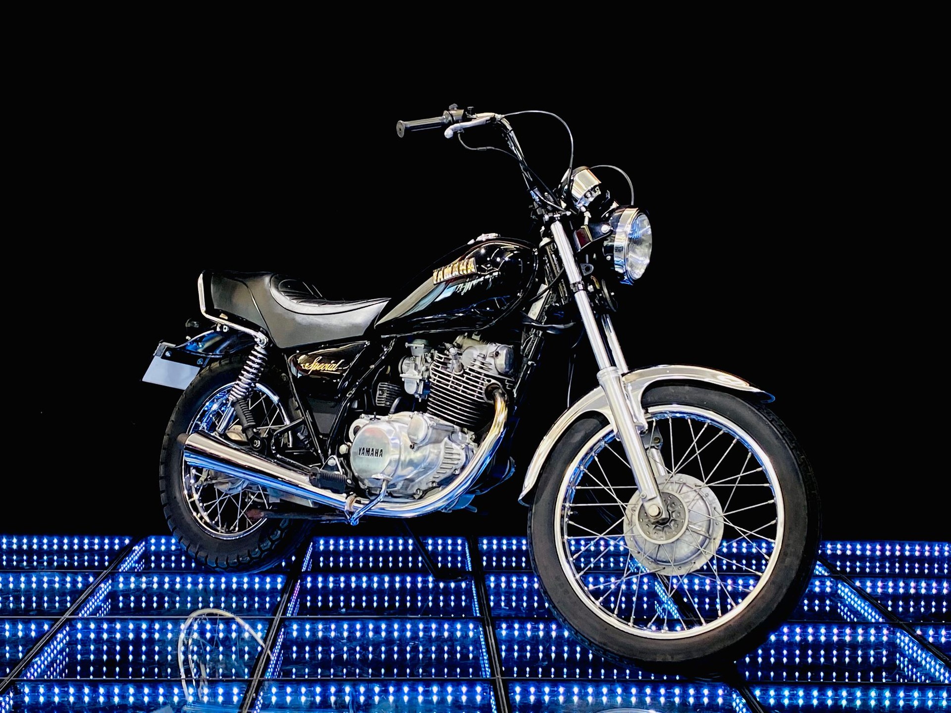 YAMAHA SR 250 SE