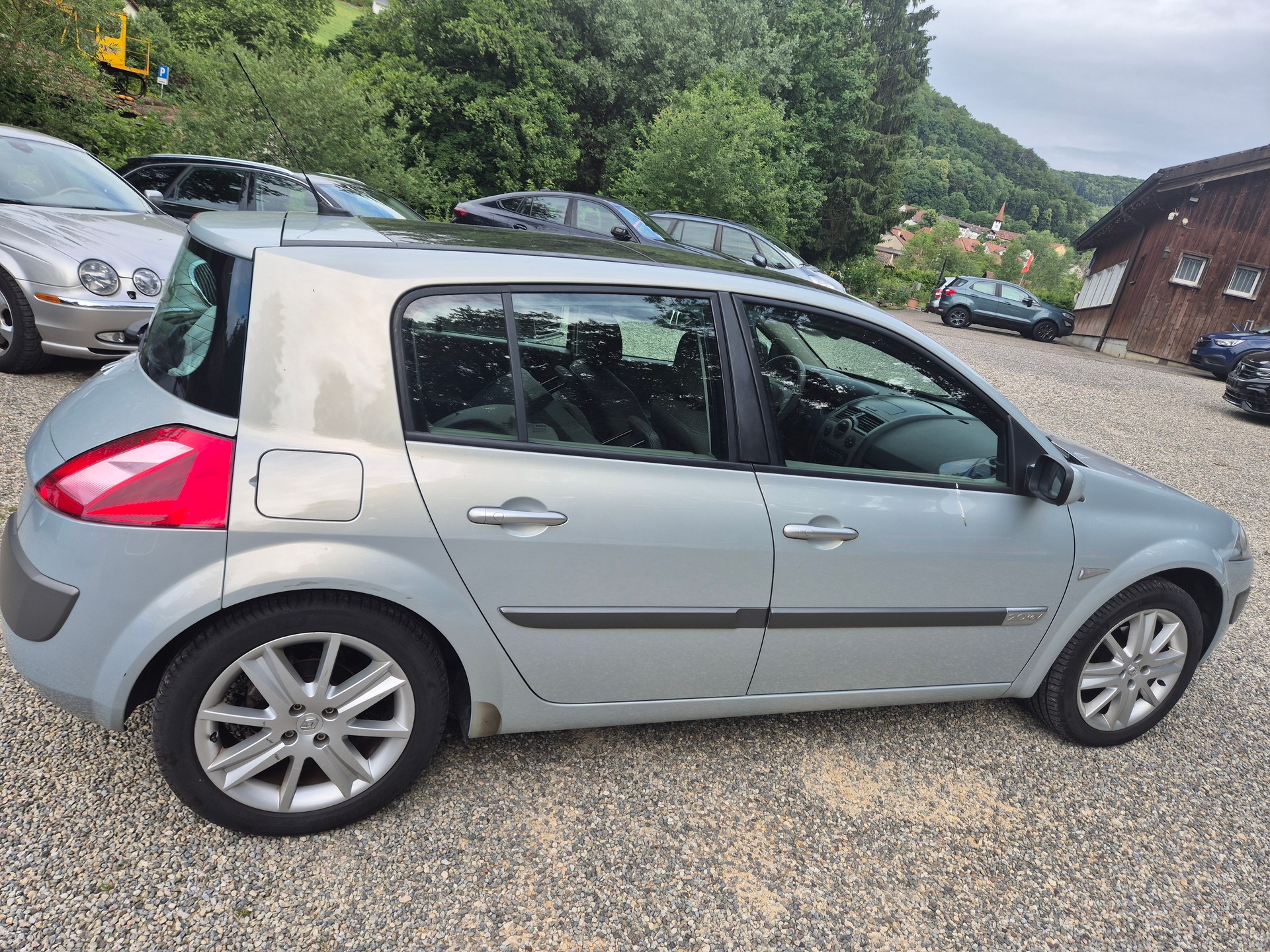 RENAULT Mégane 2.0 16V Privilège-image-2
