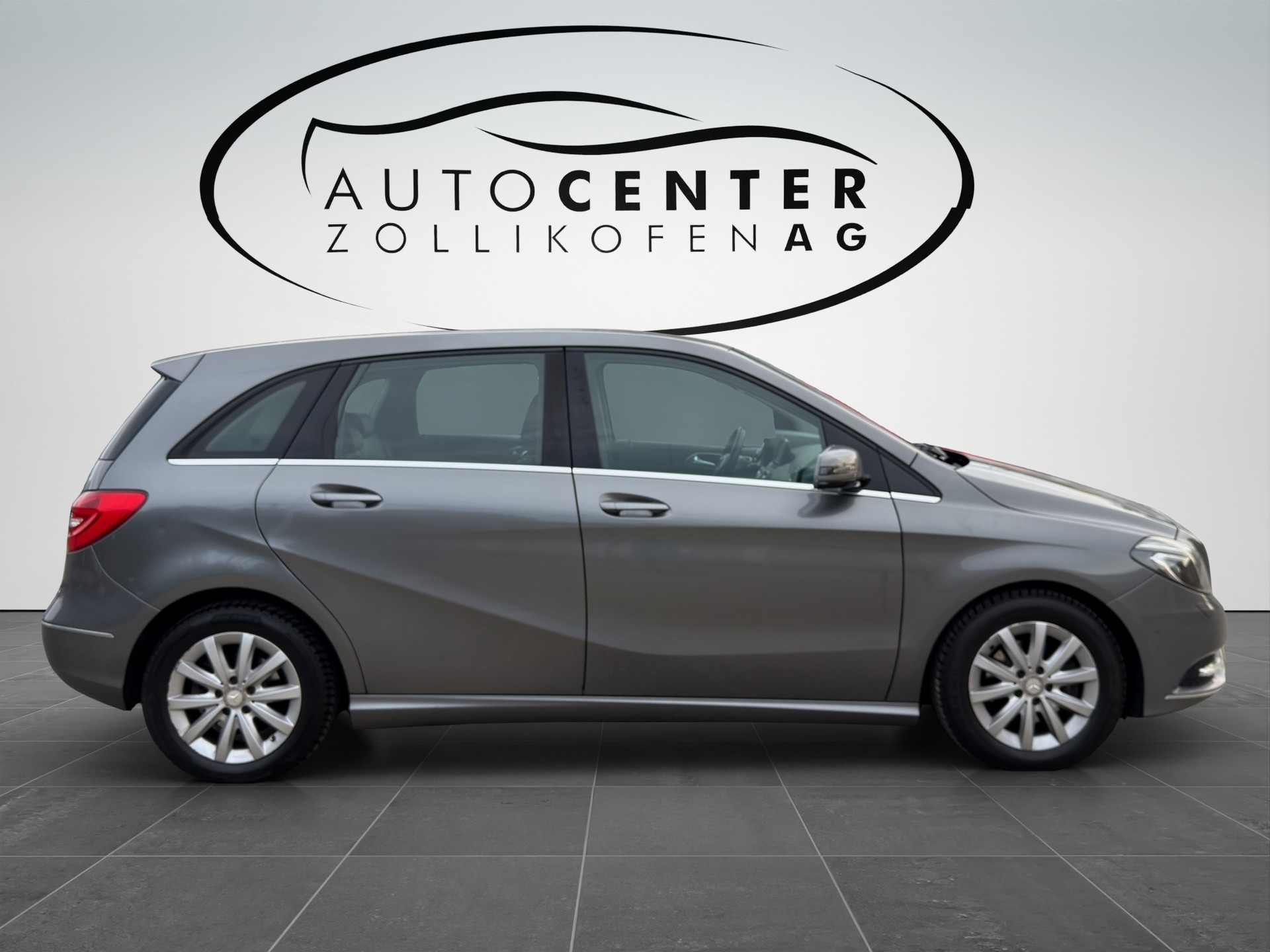 MERCEDES-BENZ B 200 7G-DCT-image-4