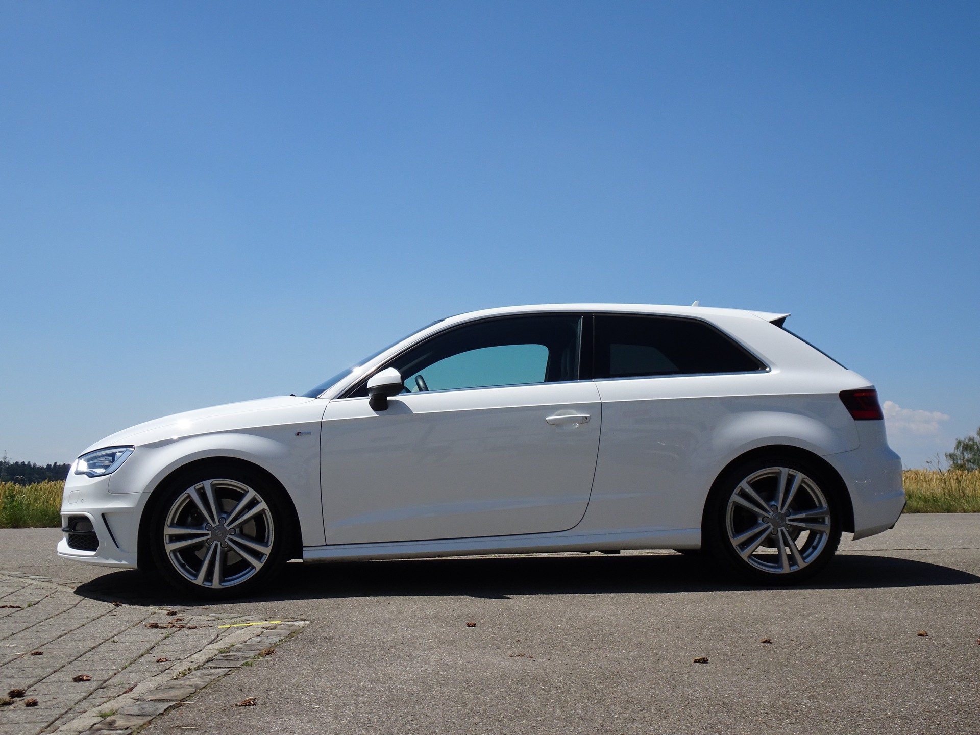 AUDI A3 2.0 TDI Ambition quattro S-tronic / S-LINE SPORTPAKET-image-1