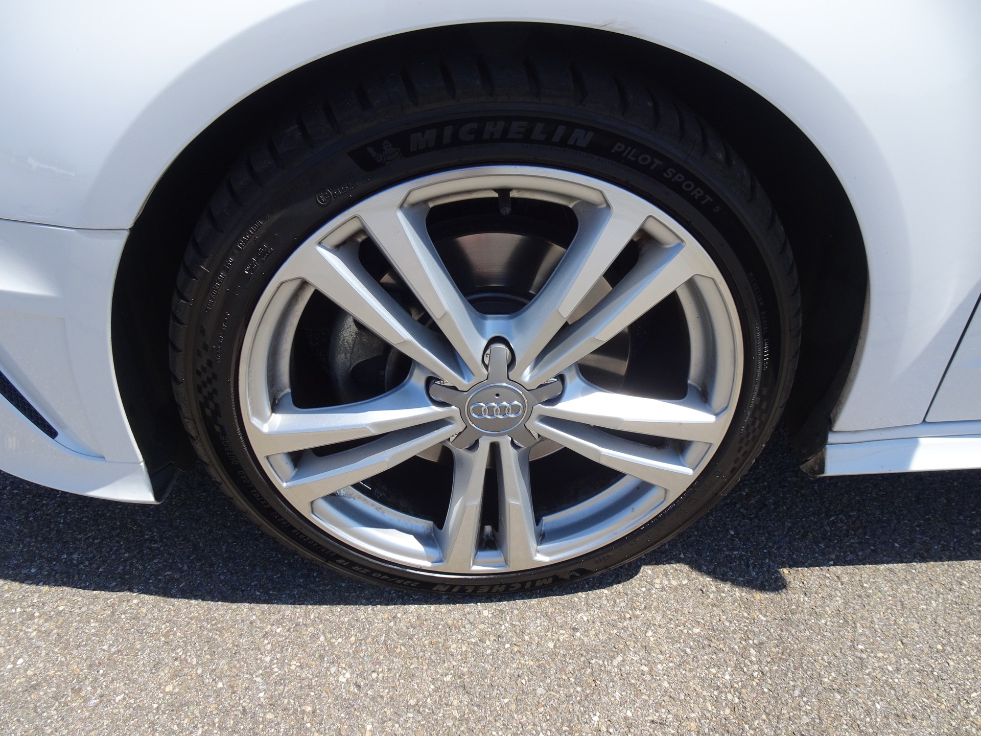 AUDI A3 2.0 TDI Ambition quattro S-tronic / S-LINE SPORTPAKET-image-6
