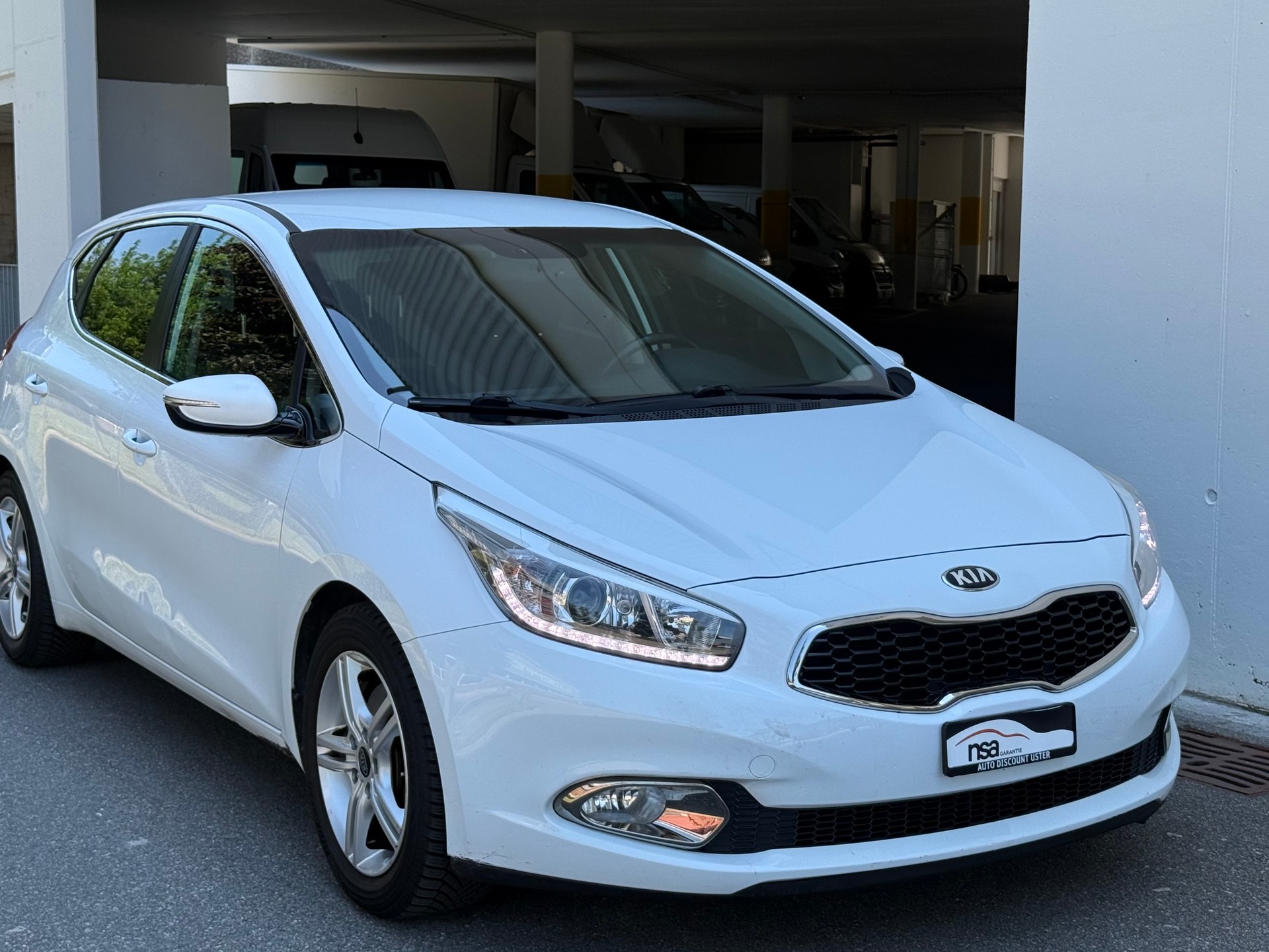 KIA Cee'd 1.6 GDi Swiss Eco Edition-image-2