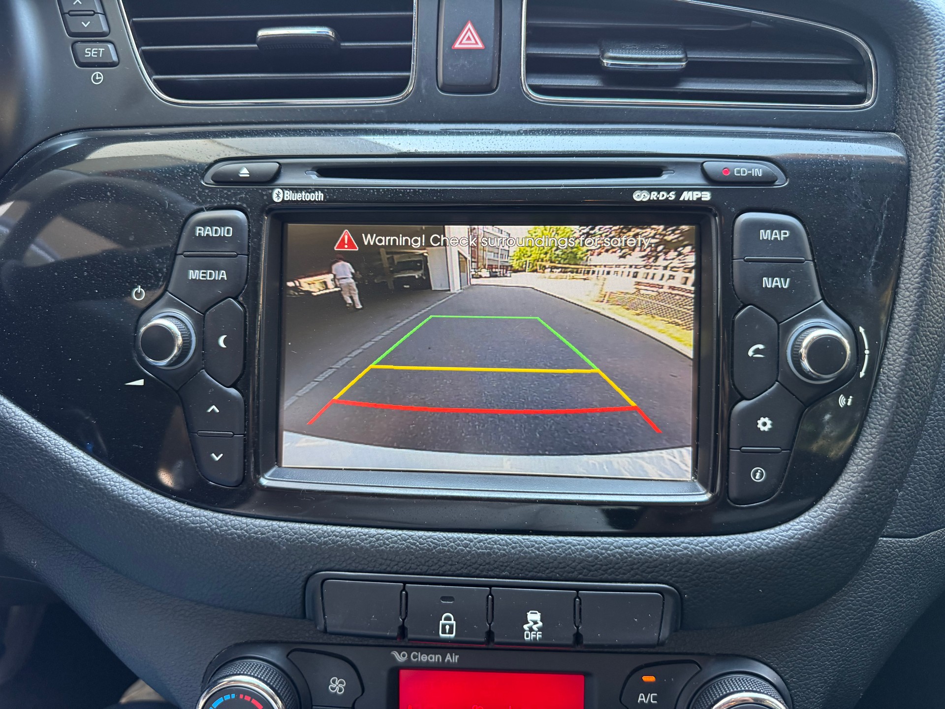 KIA Cee'd 1.6 GDi Swiss Eco Edition-image-9