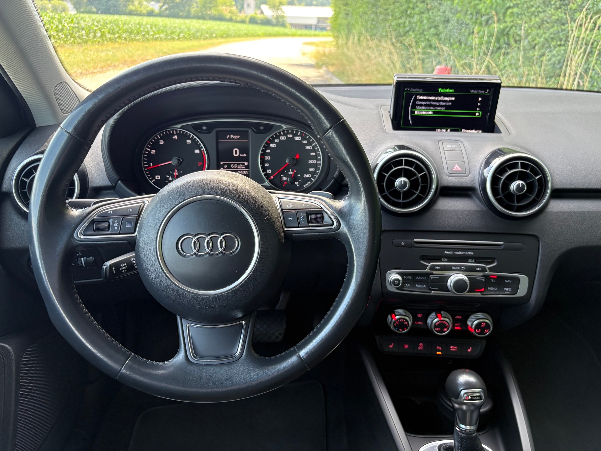 AUDI A1 Sportback 1.4 TFSI Sport S-tronic-image-10