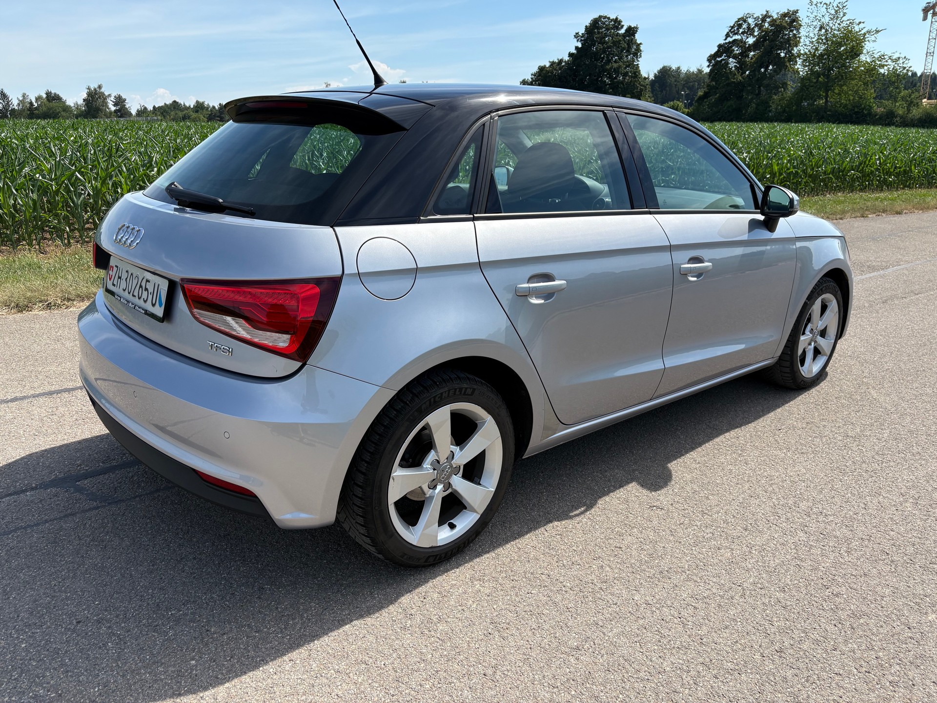 AUDI A1 Sportback 1.4 TFSI Sport S-tronic-image-5