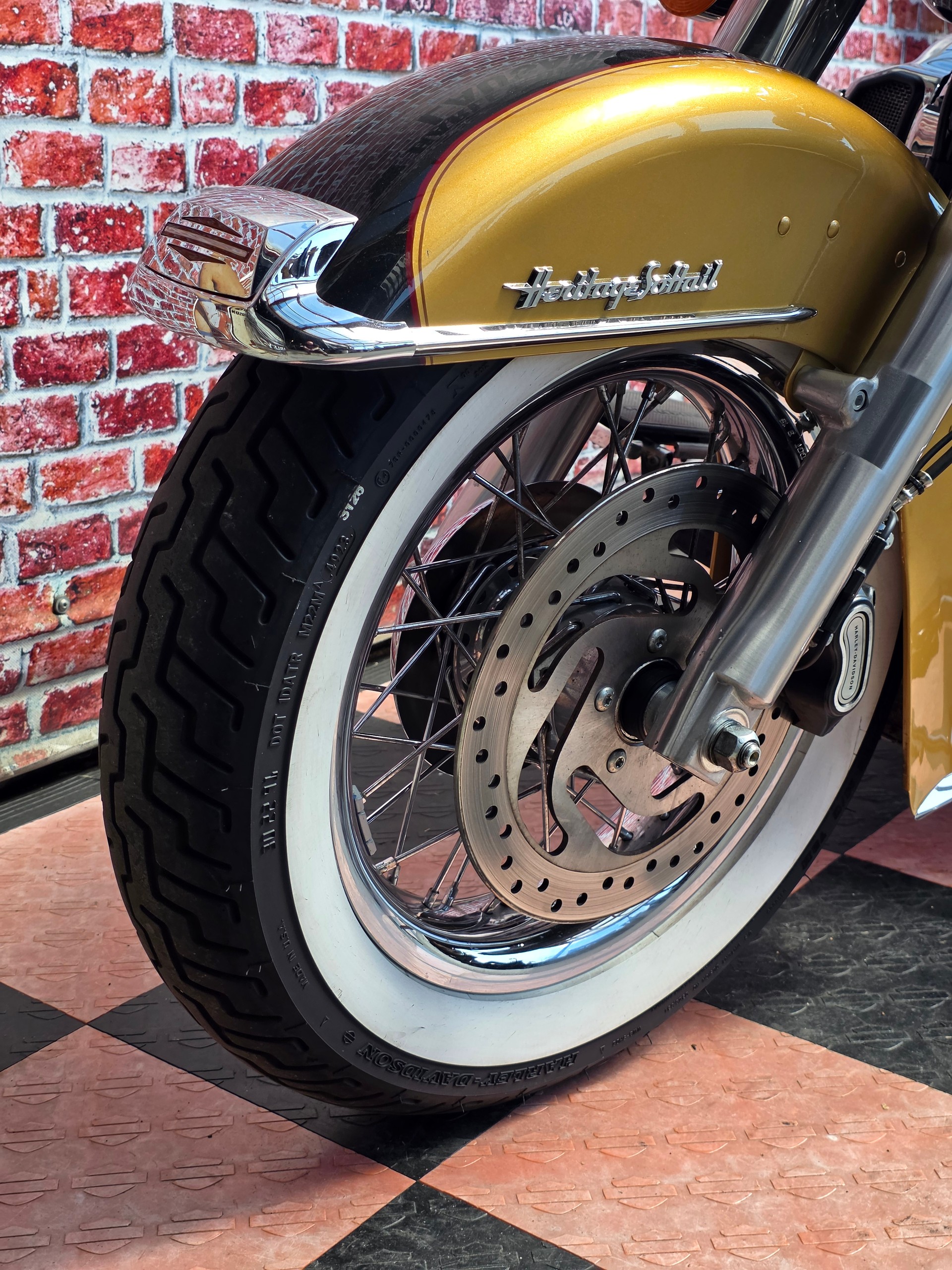 HARLEY-DAVIDSON FLSTC Softail Heritage Classic ABS-image-12