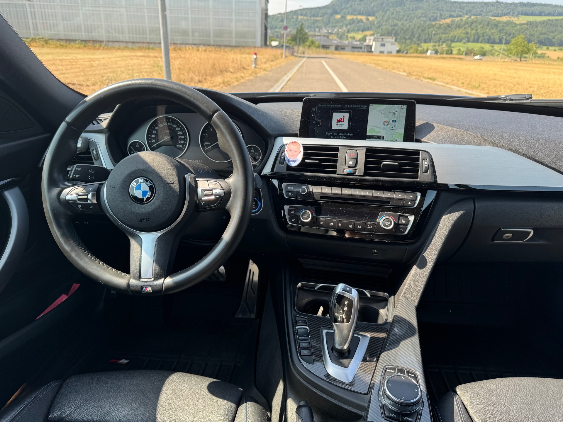 BMW 340i xDrive-image-3