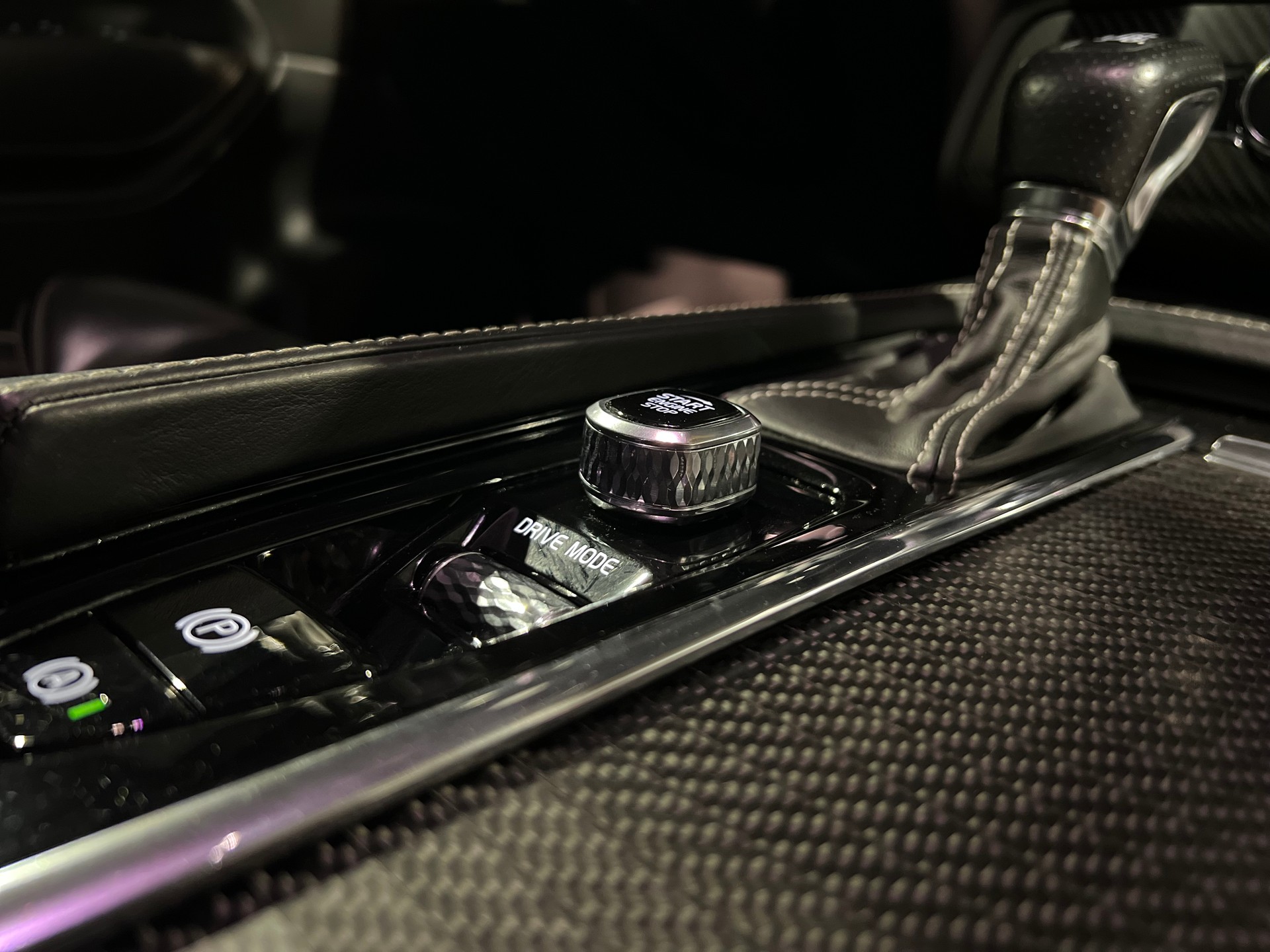 VOLVO XC90 T6 AWD R-Design Geartronic-image-17