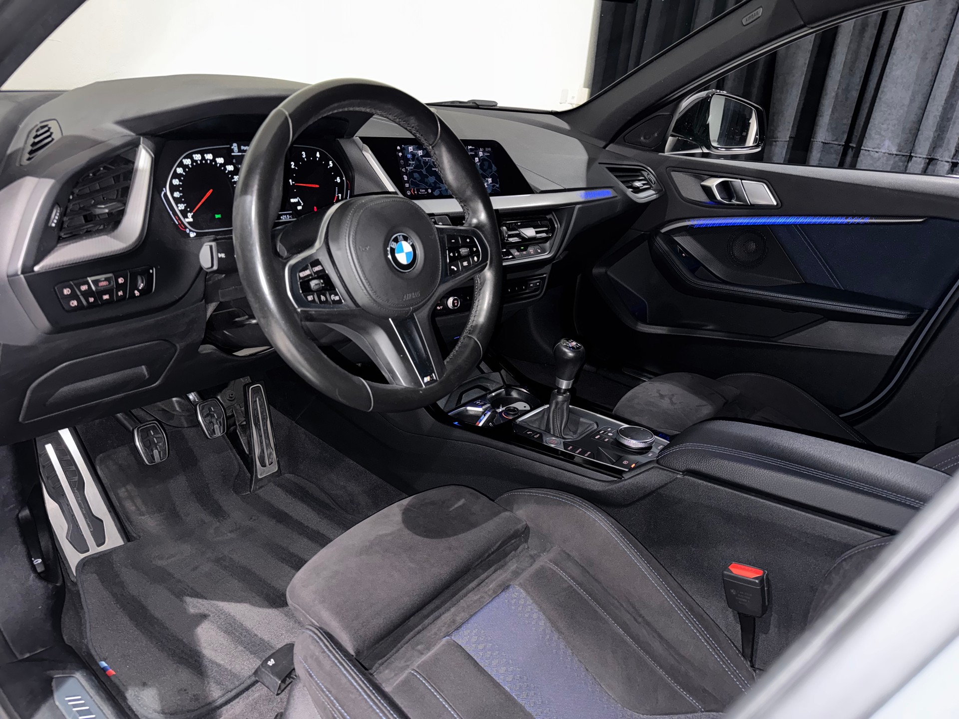 BMW 118i M Sport | CH | 1.Hand |-image-9