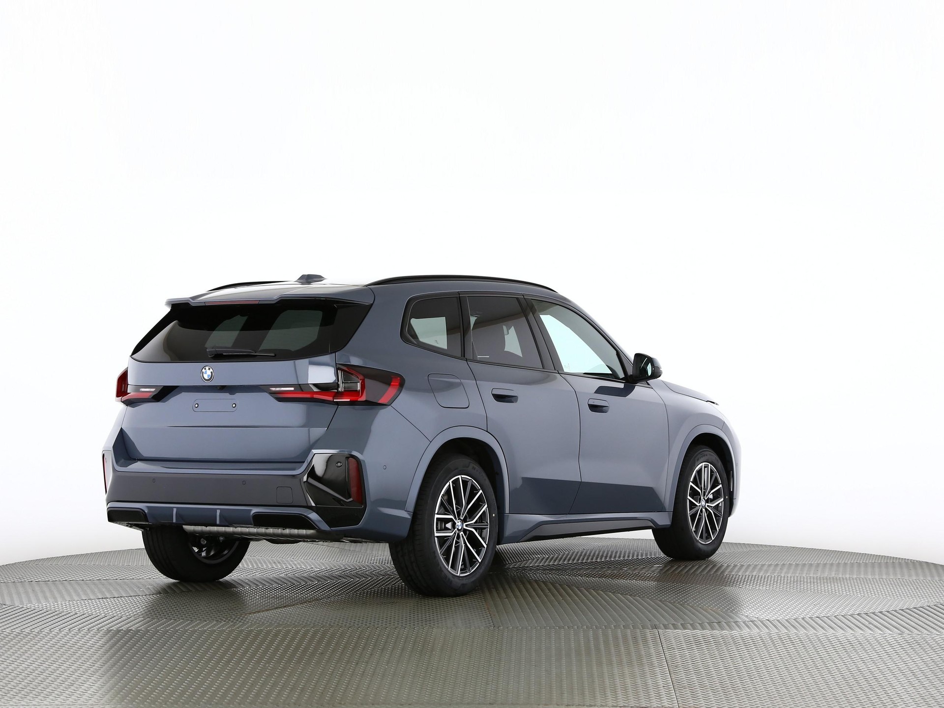 BMW X1 23i xDrive paddles-image-19