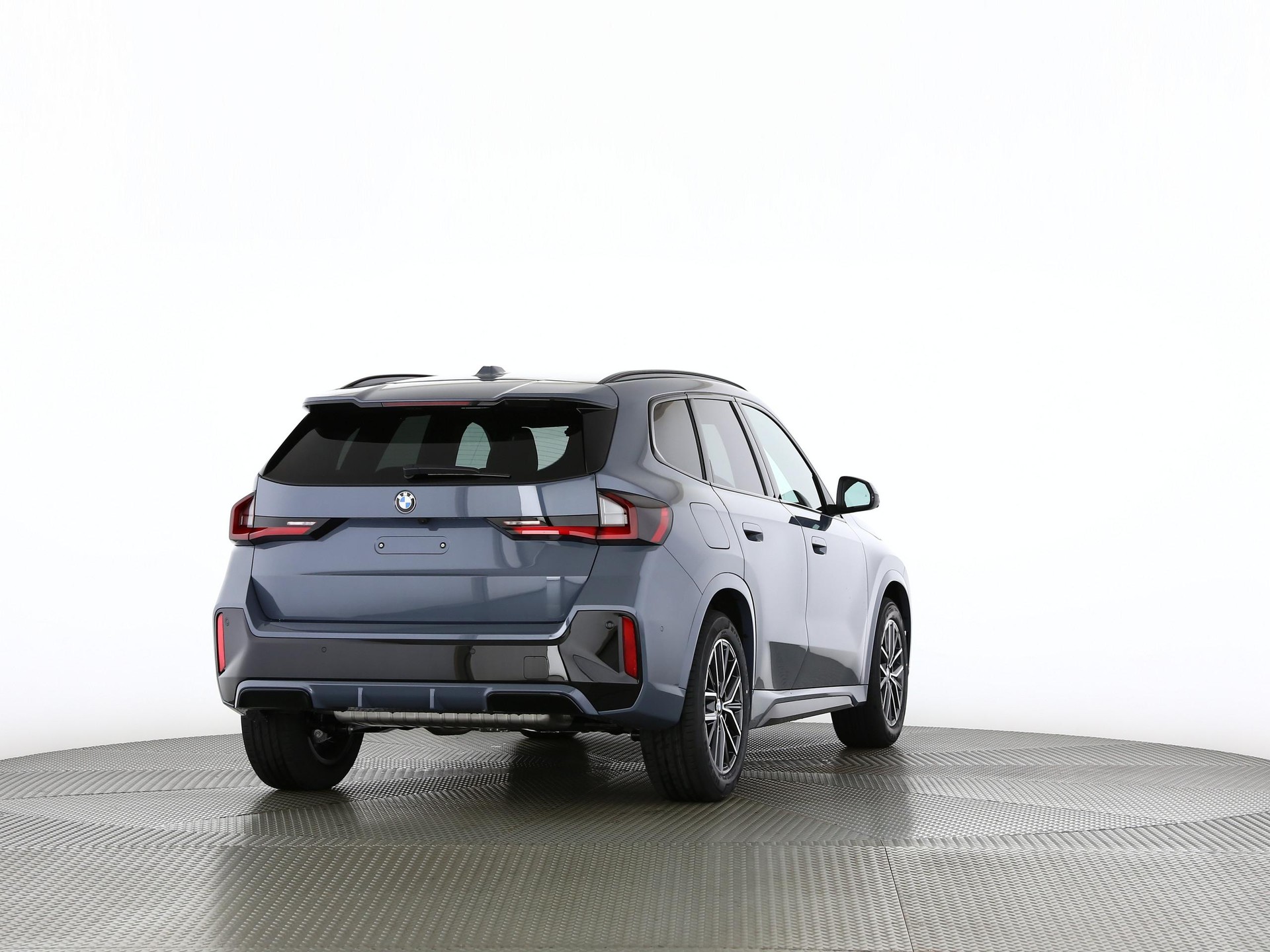 BMW X1 23i xDrive paddles-image-18
