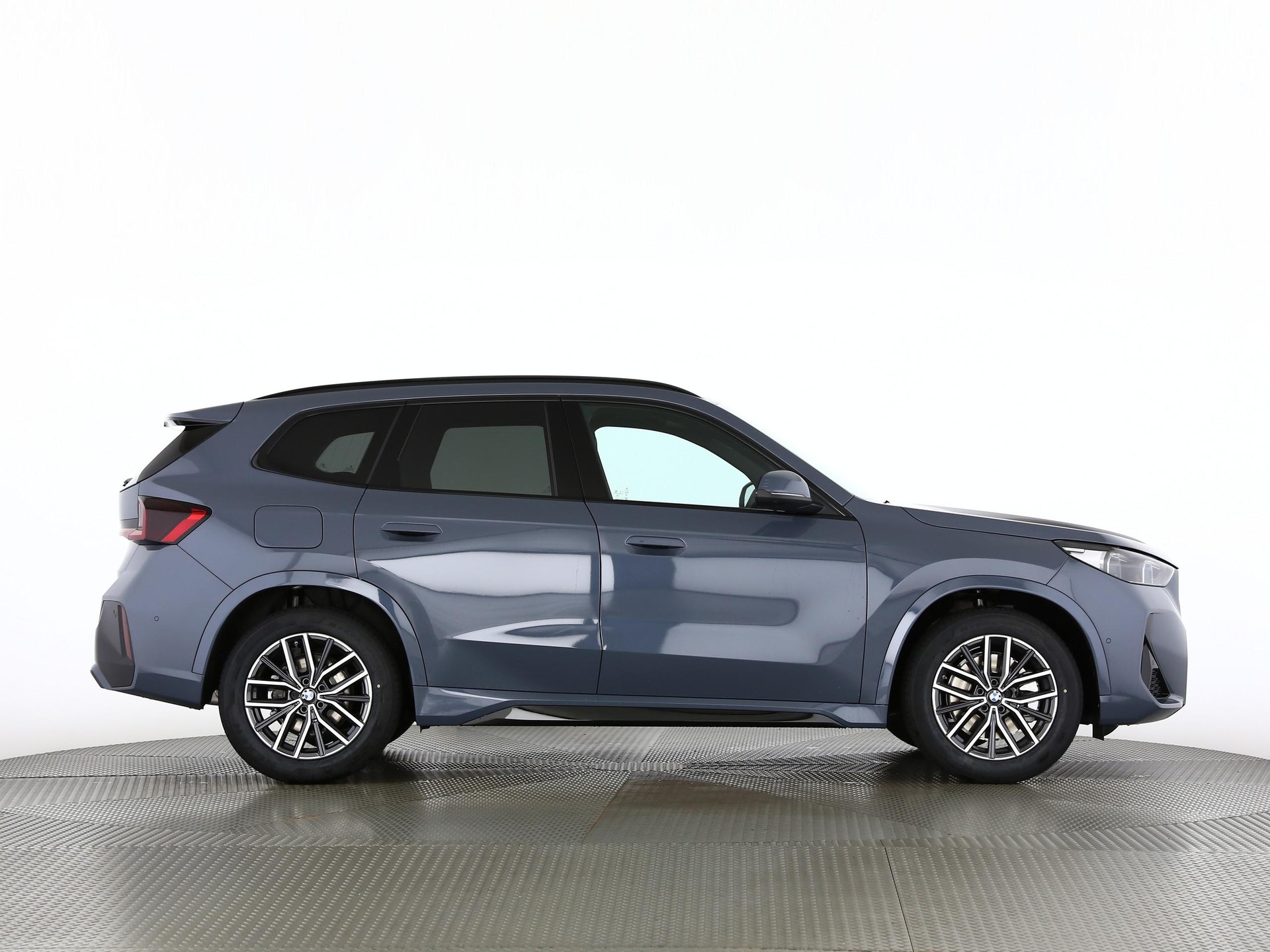 BMW X1 23i xDrive paddles-image-23