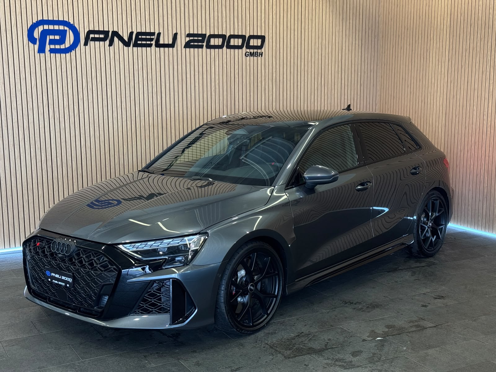 AUDI RS3 Sportback 2.5 TSI quattro S-tronic *5Jahre/100'000km Werksgarantie*-image-0