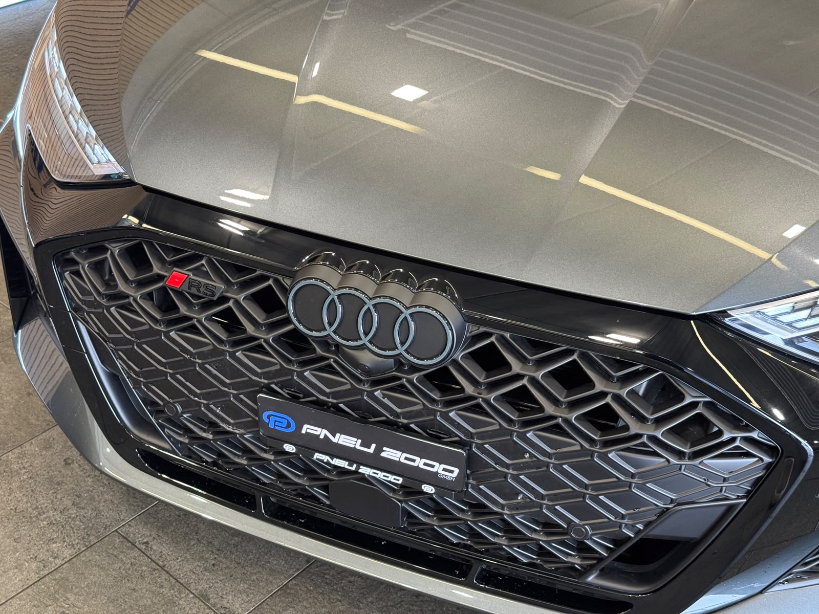 AUDI RS3 Sportback 2.5 TSI quattro S-tronic *5Jahre/100'000km Werksgarantie*-image-3