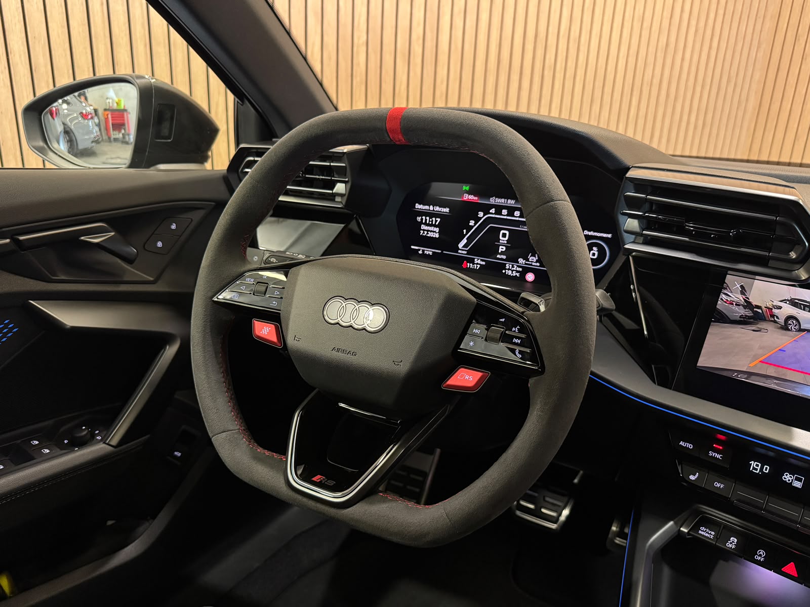 AUDI RS3 Sportback 2.5 TSI quattro S-tronic *5Jahre/100'000km Werksgarantie*-image-9