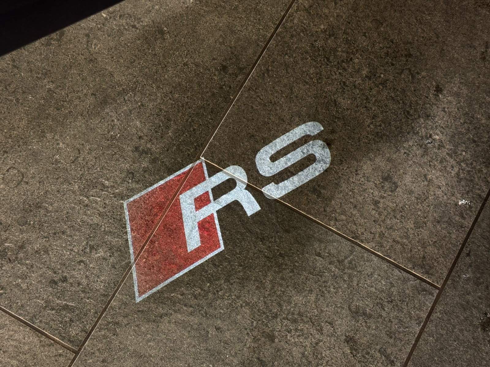 AUDI RS3 Sportback 2.5 TSI quattro S-tronic *5Jahre/100'000km Werksgarantie*-image-14