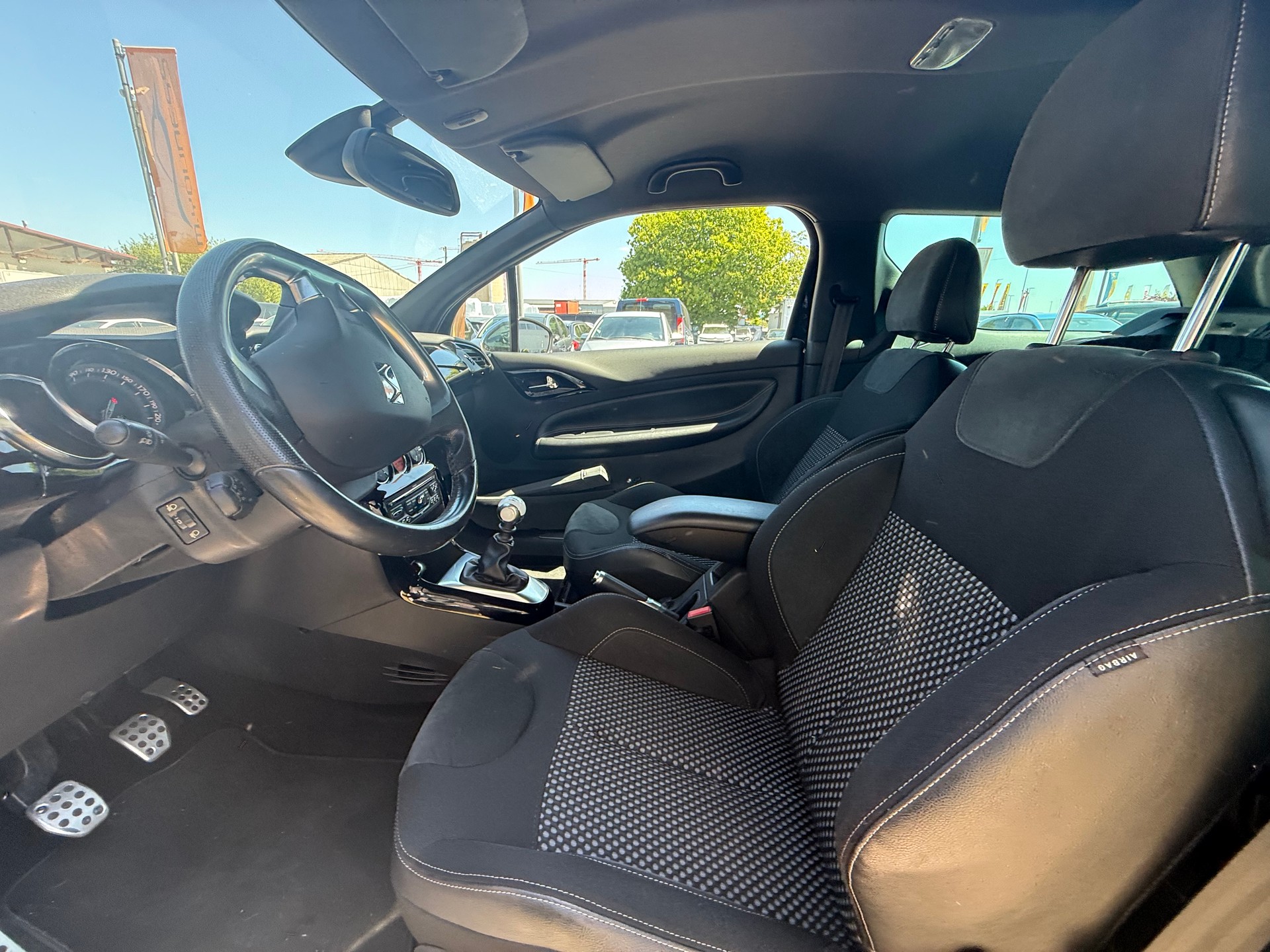 DS AUTOMOBILES DS3 1.6 THP Sport Chic-image-4