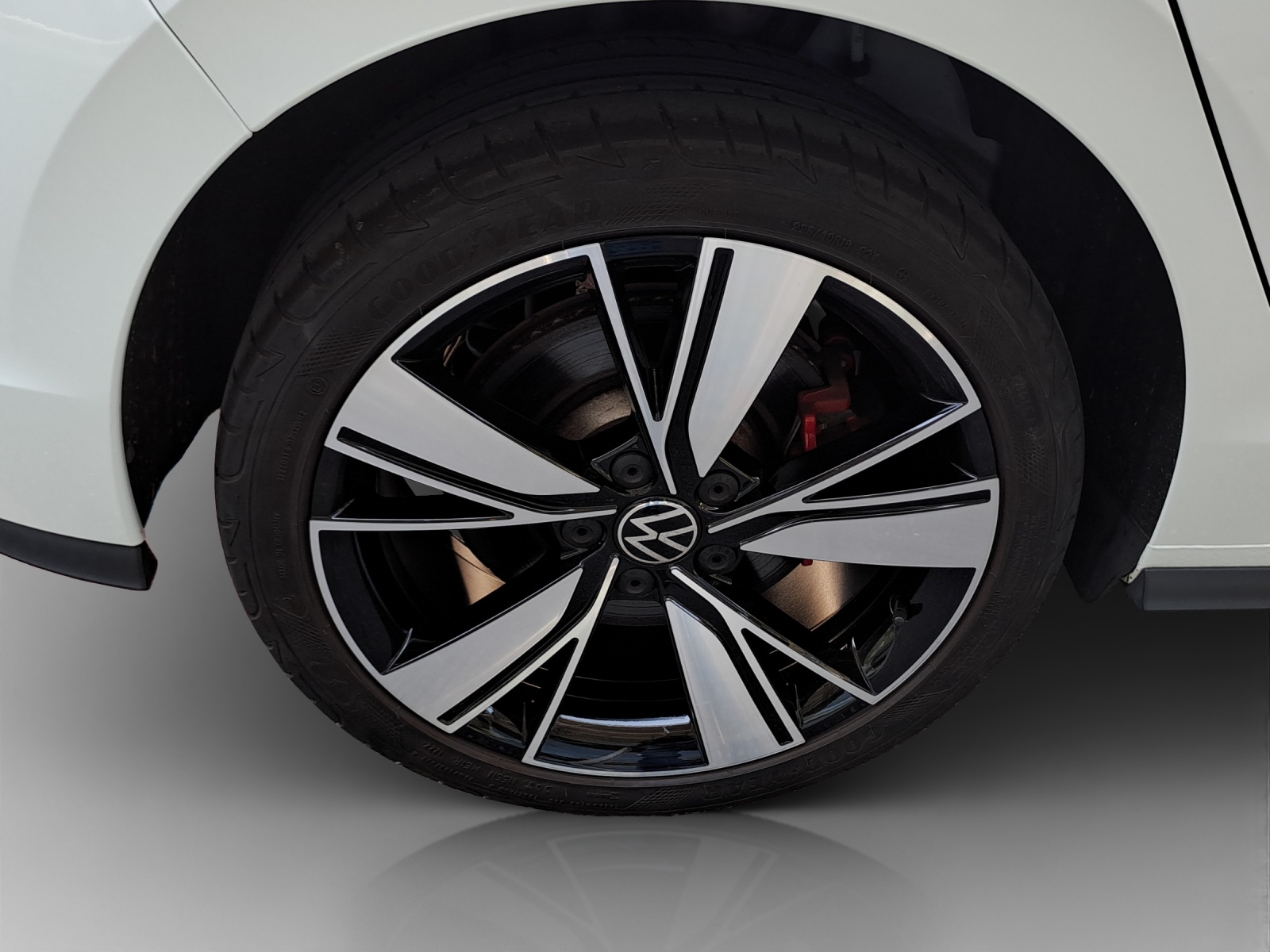 VW Golf 1.4 TSI PHEV GTE-image-13