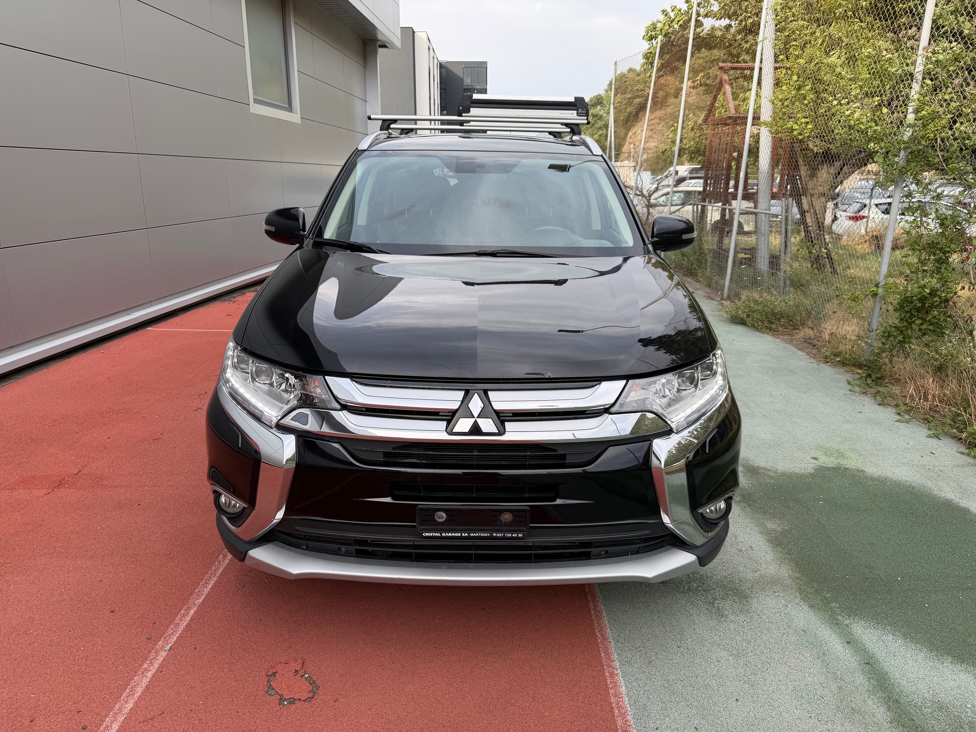 MITSUBISHI Outlander 2.2 DID Style 4WD Automatic-image-2