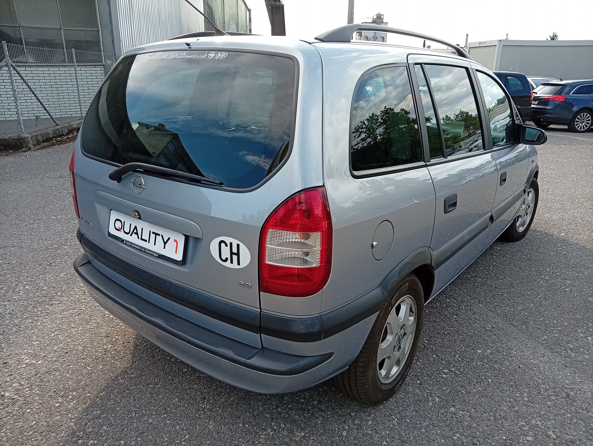 OPEL Zafira 2.2i 16V Linea Fresca-image-2