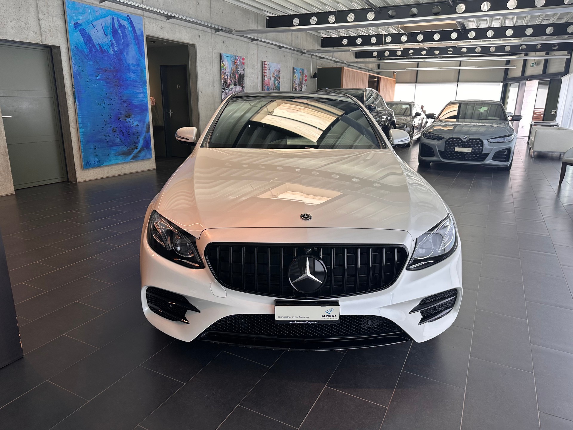 MERCEDES-BENZ E 400 d AMG Line 4matic-showroom-element-3