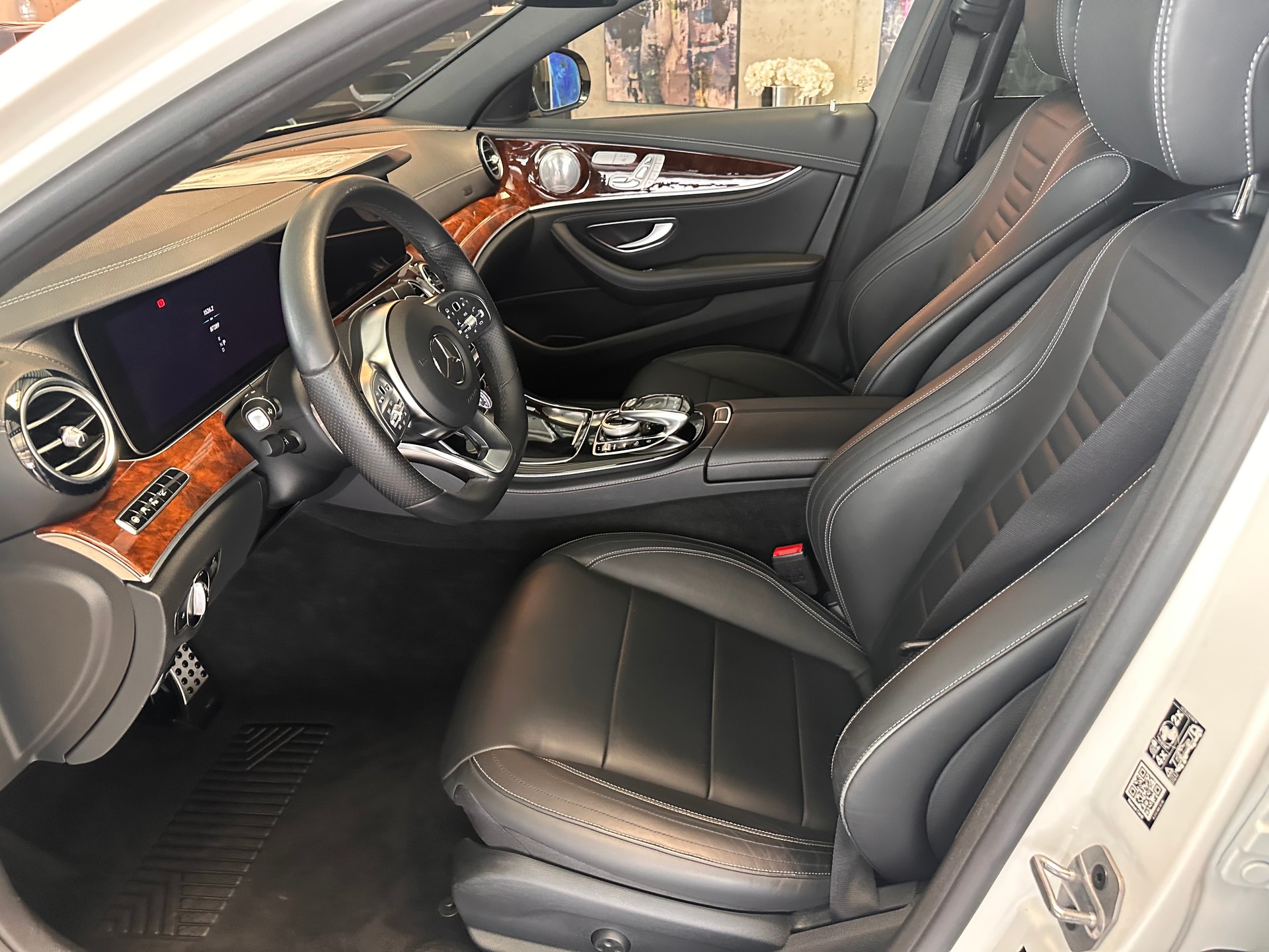 MERCEDES-BENZ E 400 d AMG Line 4matic-image-12