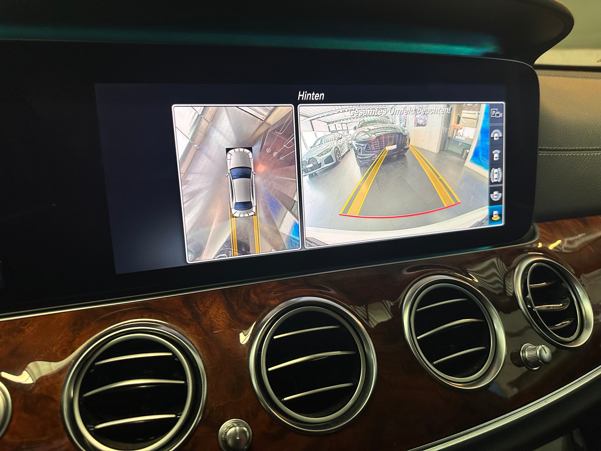 MERCEDES-BENZ E 400 d AMG Line 4matic-image-16