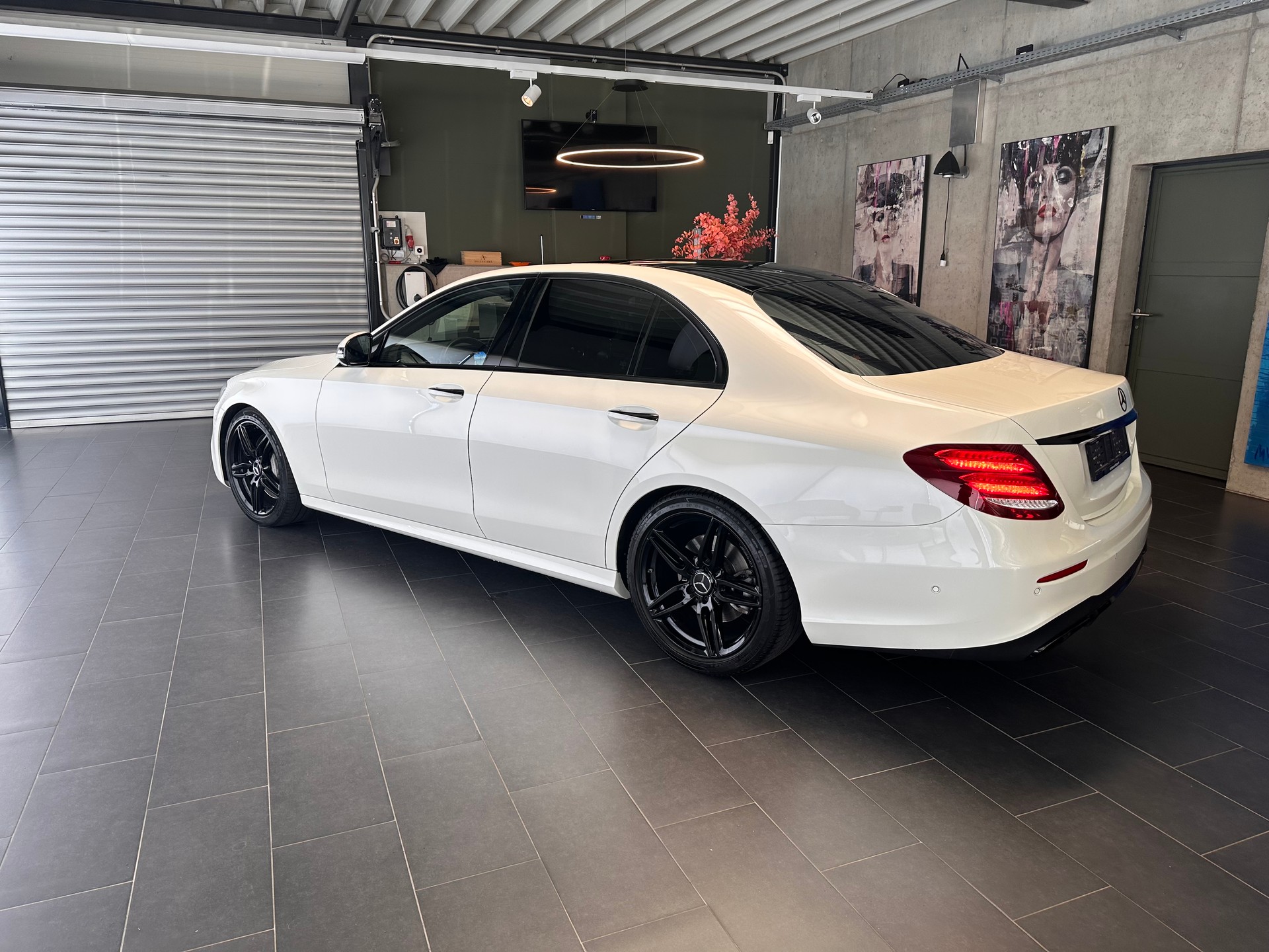 MERCEDES-BENZ E 400 d AMG Line 4matic-image-18