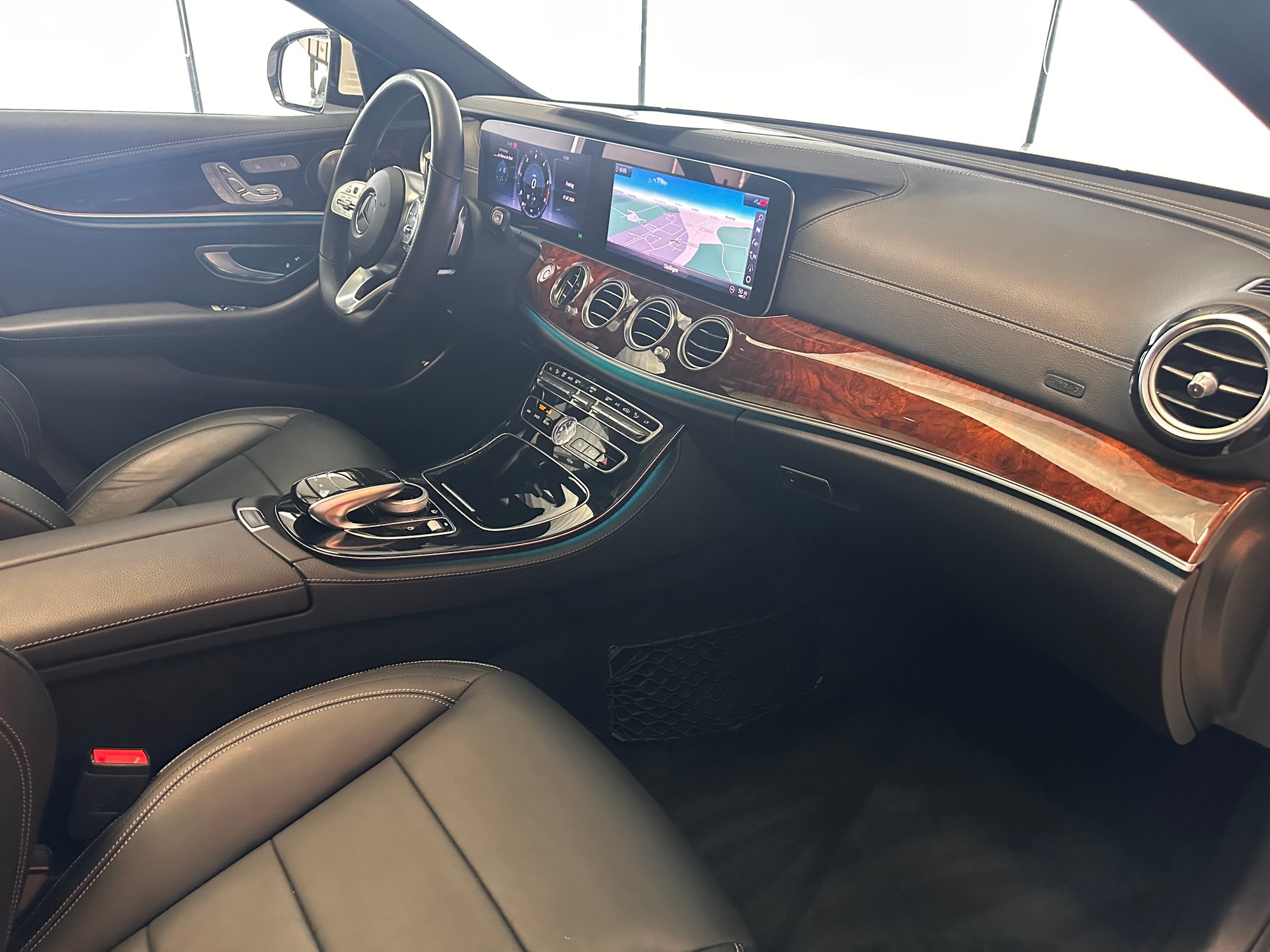 MERCEDES-BENZ E 400 d AMG Line 4matic-image-24