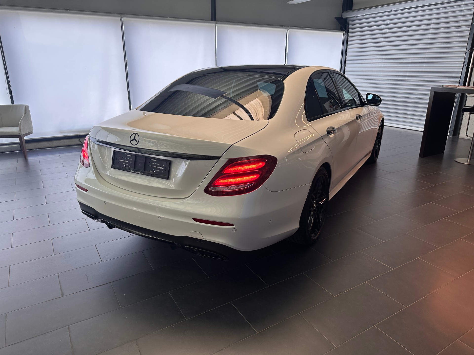 MERCEDES-BENZ E 400 d AMG Line 4matic-image-23