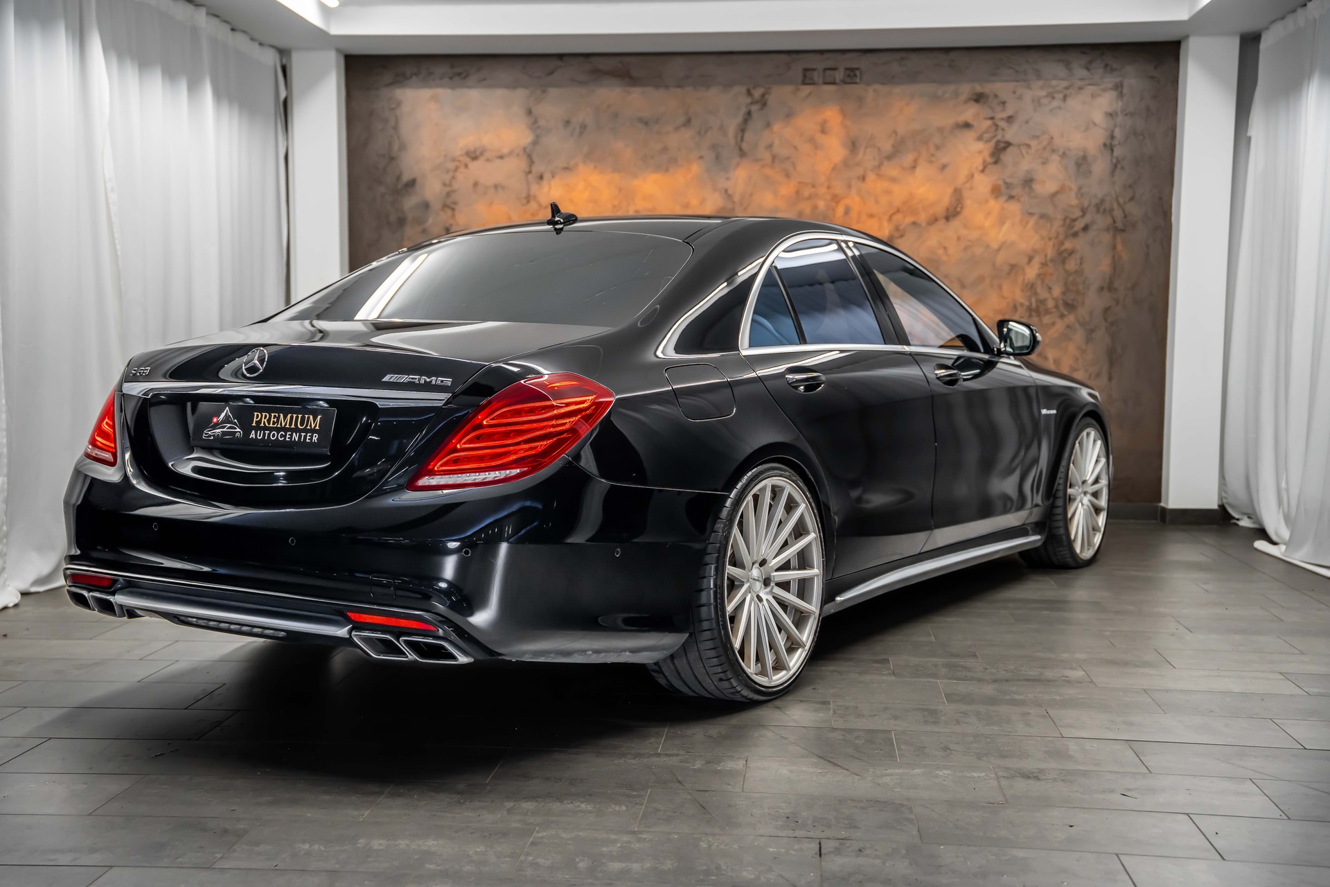 MERCEDES-BENZ S 63 AMG 4Matic Speedshift MCT *Nachtsicht*Panorama*Massage*Kühlschrank*-image-5