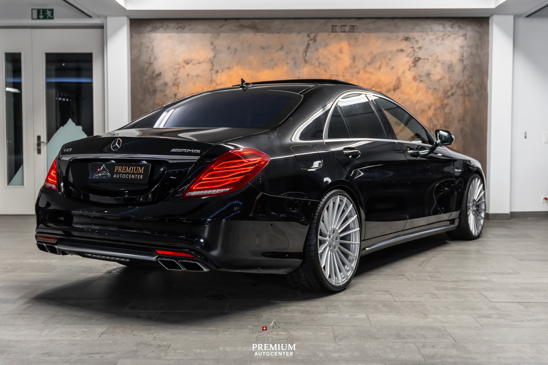 MERCEDES-BENZ S 63 AMG Speedshift MCT *Nachtsicht*Panorama*Massage*Kühlschrank*-image-4