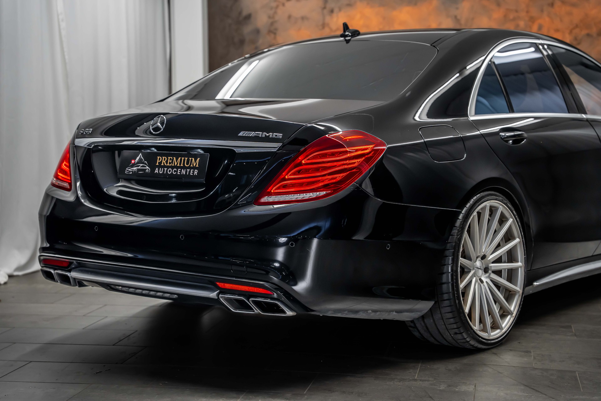 MERCEDES-BENZ S 63 AMG 4Matic Speedshift MCT *Nachtsicht*Panorama*Massage*Kühlschrank*-image-6