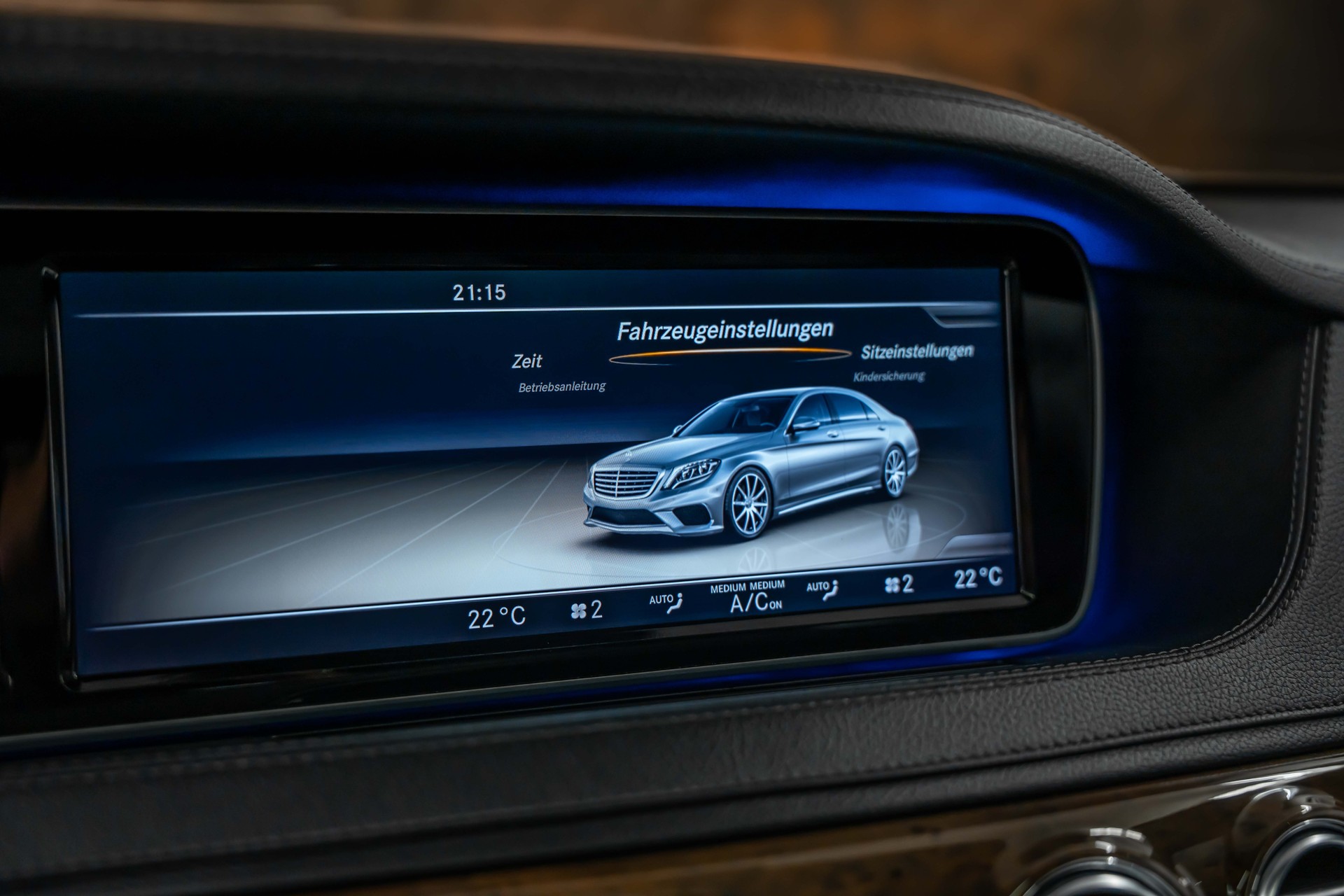 MERCEDES-BENZ S 63 AMG 4Matic Speedshift MCT *Nachtsicht*Panorama*Massage*Kühlschrank*-image-28