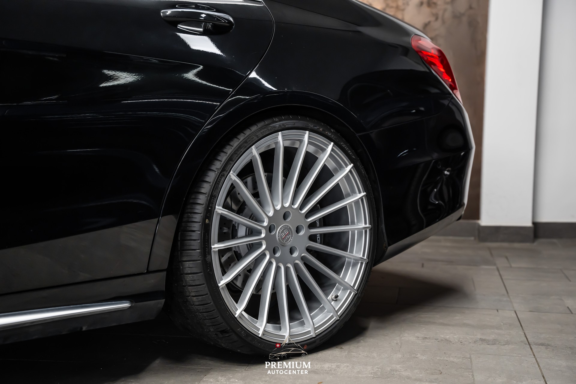 MERCEDES-BENZ S 63 AMG Speedshift MCT *Nachtsicht*Panorama*Massage*Kühlschrank*-image-8