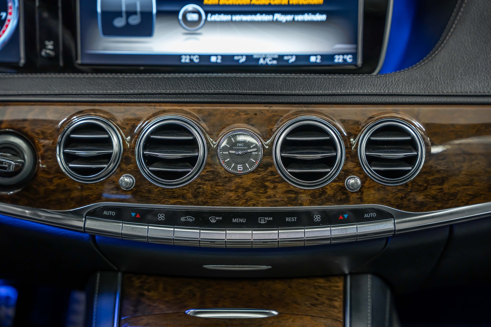 MERCEDES-BENZ S 63 AMG 4Matic Speedshift MCT *Nachtsicht*Panorama*Massage*Kühlschrank*-image-24