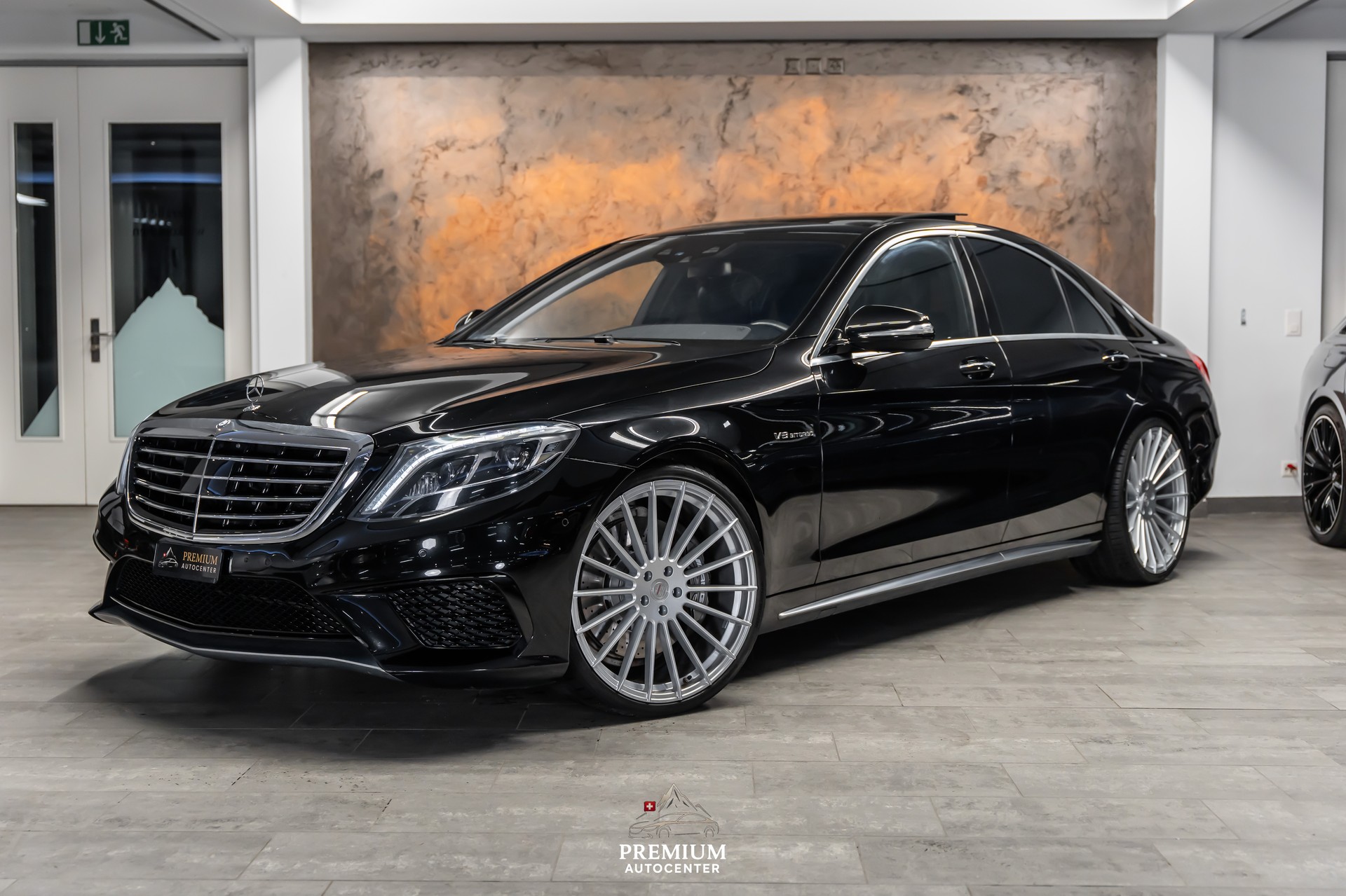 MERCEDES-BENZ S 63 AMG Speedshift MCT *Nachtsicht*Panorama*Massage*Kühlschrank*