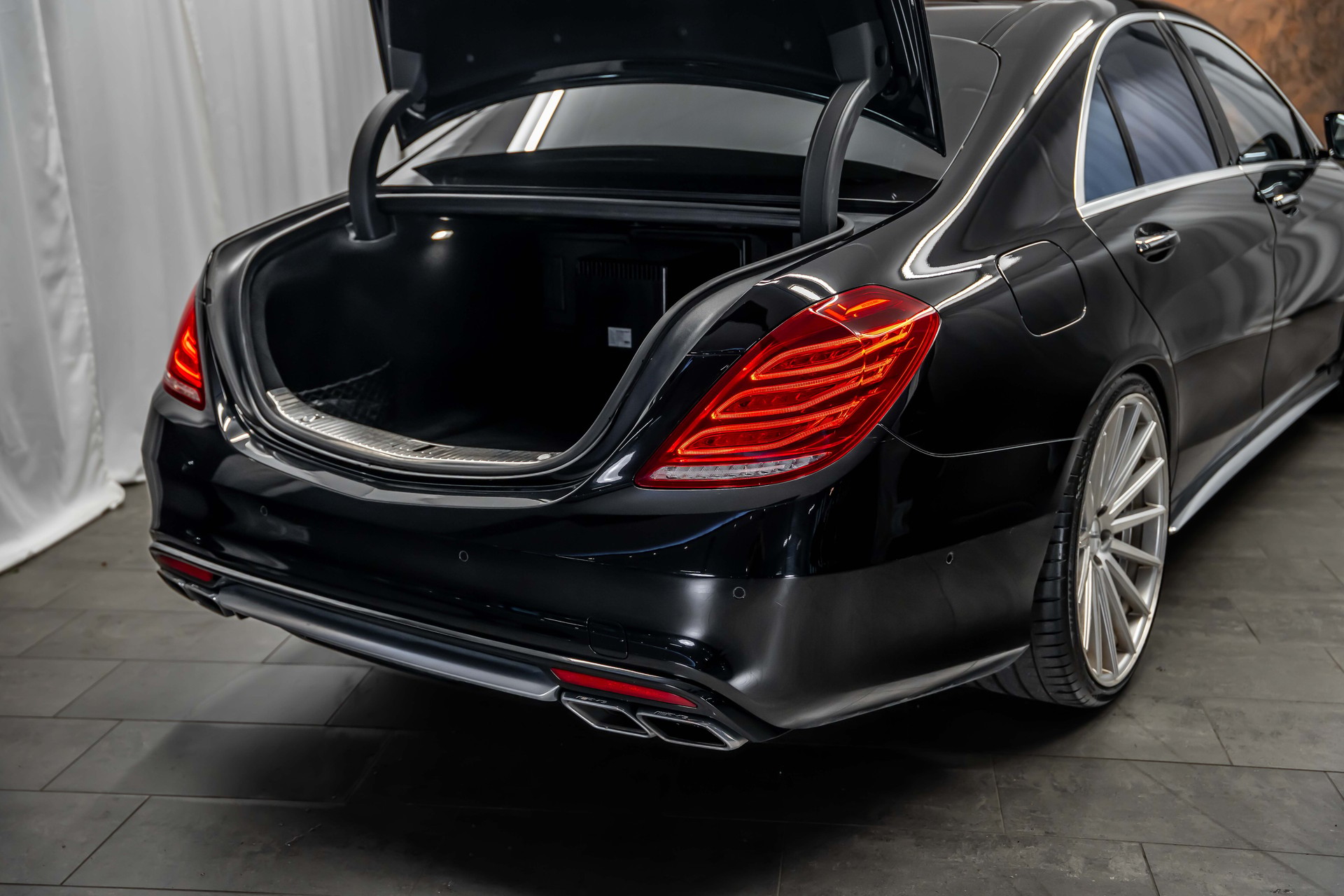 MERCEDES-BENZ S 63 AMG 4Matic Speedshift MCT *Nachtsicht*Panorama*Massage*Kühlschrank*-image-7