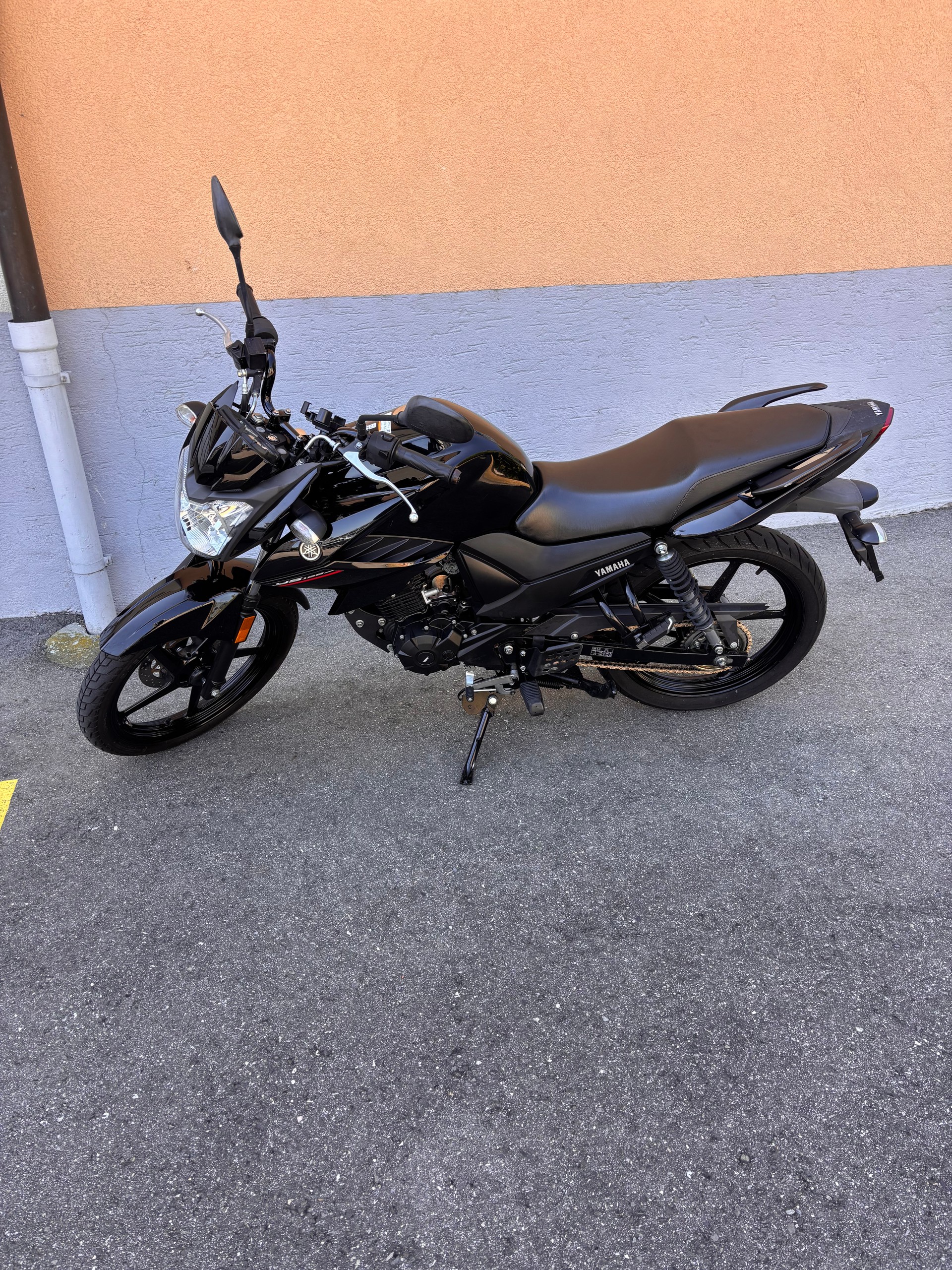 YAMAHA YS 125 UBS