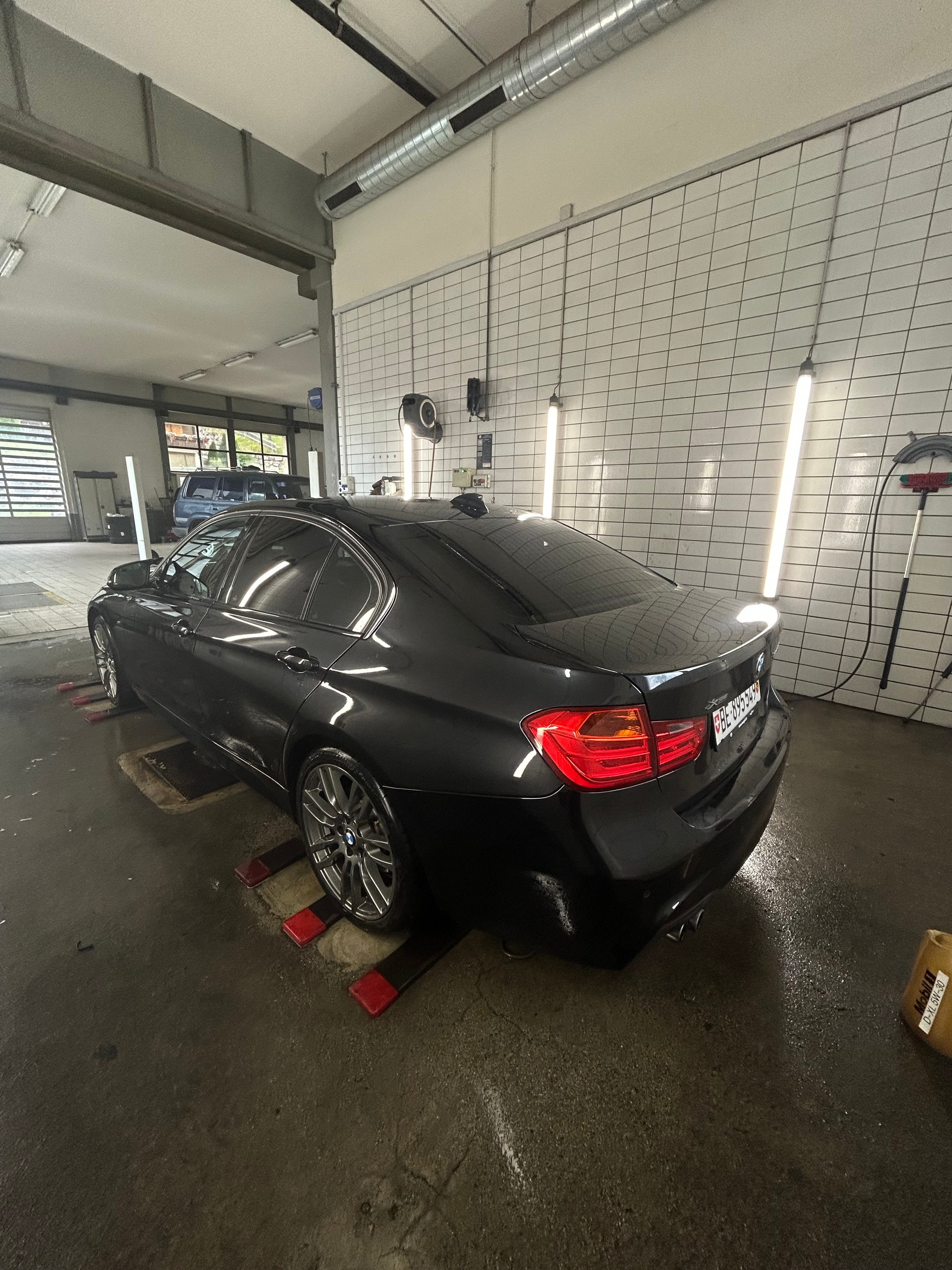 BMW xDrive M-Sport Steptronic-image-2