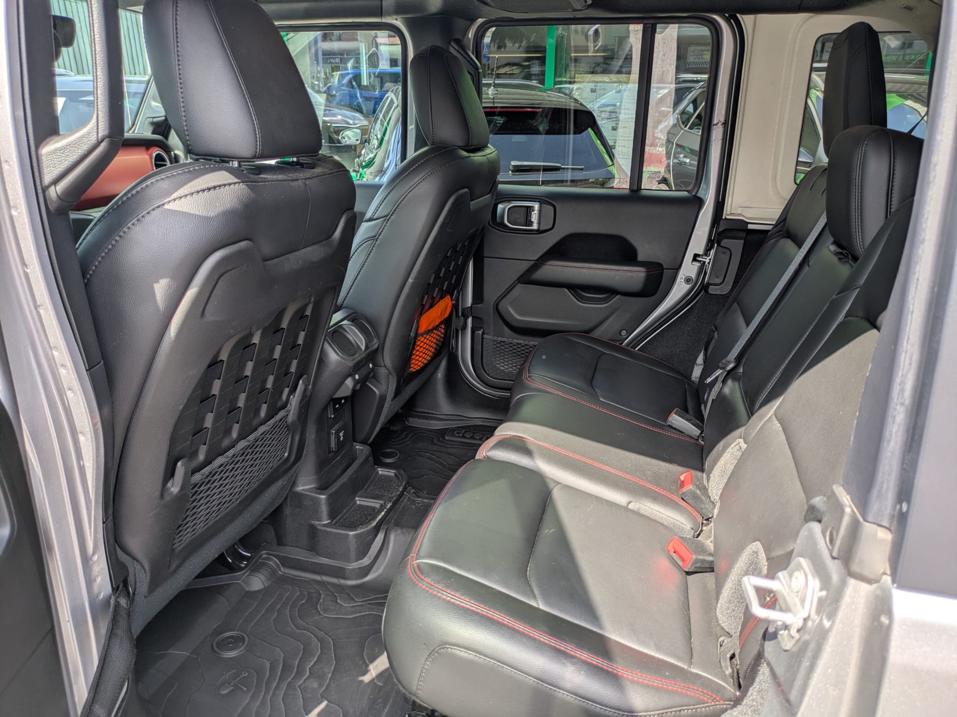 JEEP Wrangler 2.0 Unlimited Rubicon Automatic-image-10