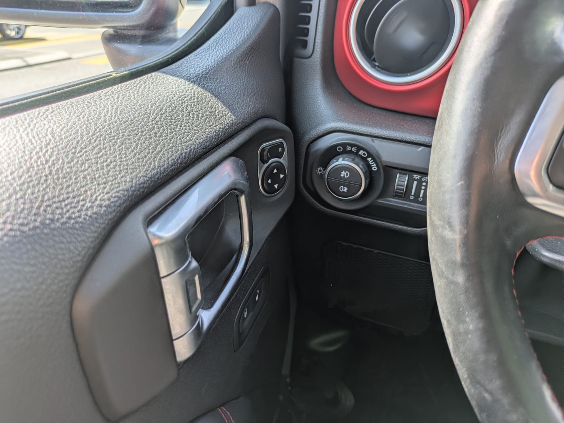 JEEP Wrangler 2.0 Unlimited Rubicon Automatic-image-19