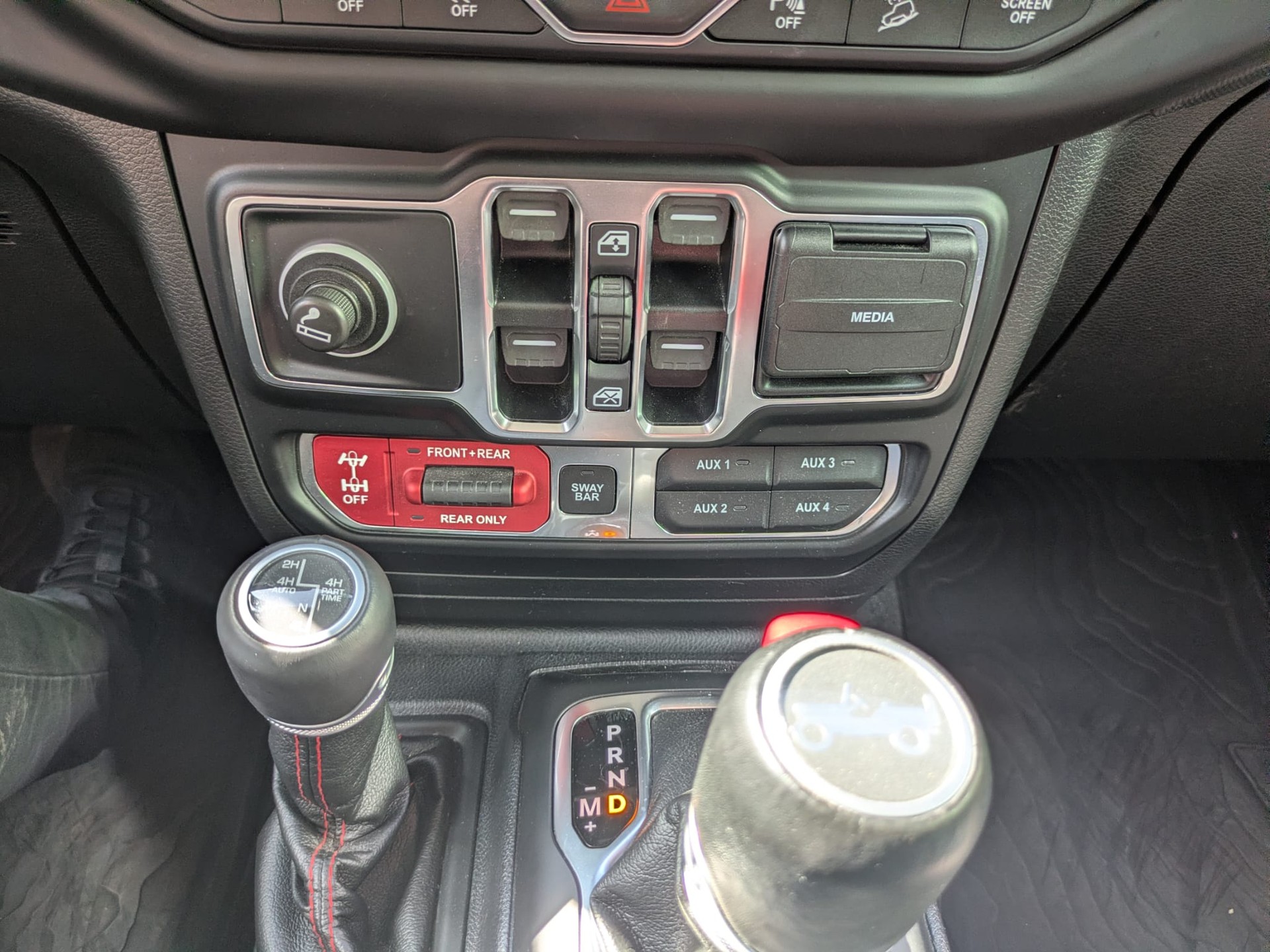 JEEP Wrangler 2.0 Unlimited Rubicon Automatic-image-23
